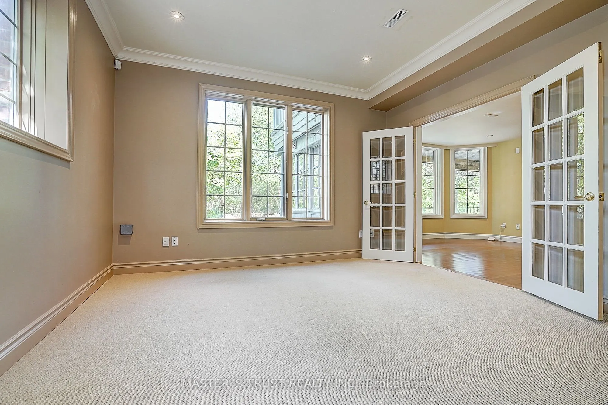 122 Angus Glen Boulevard
