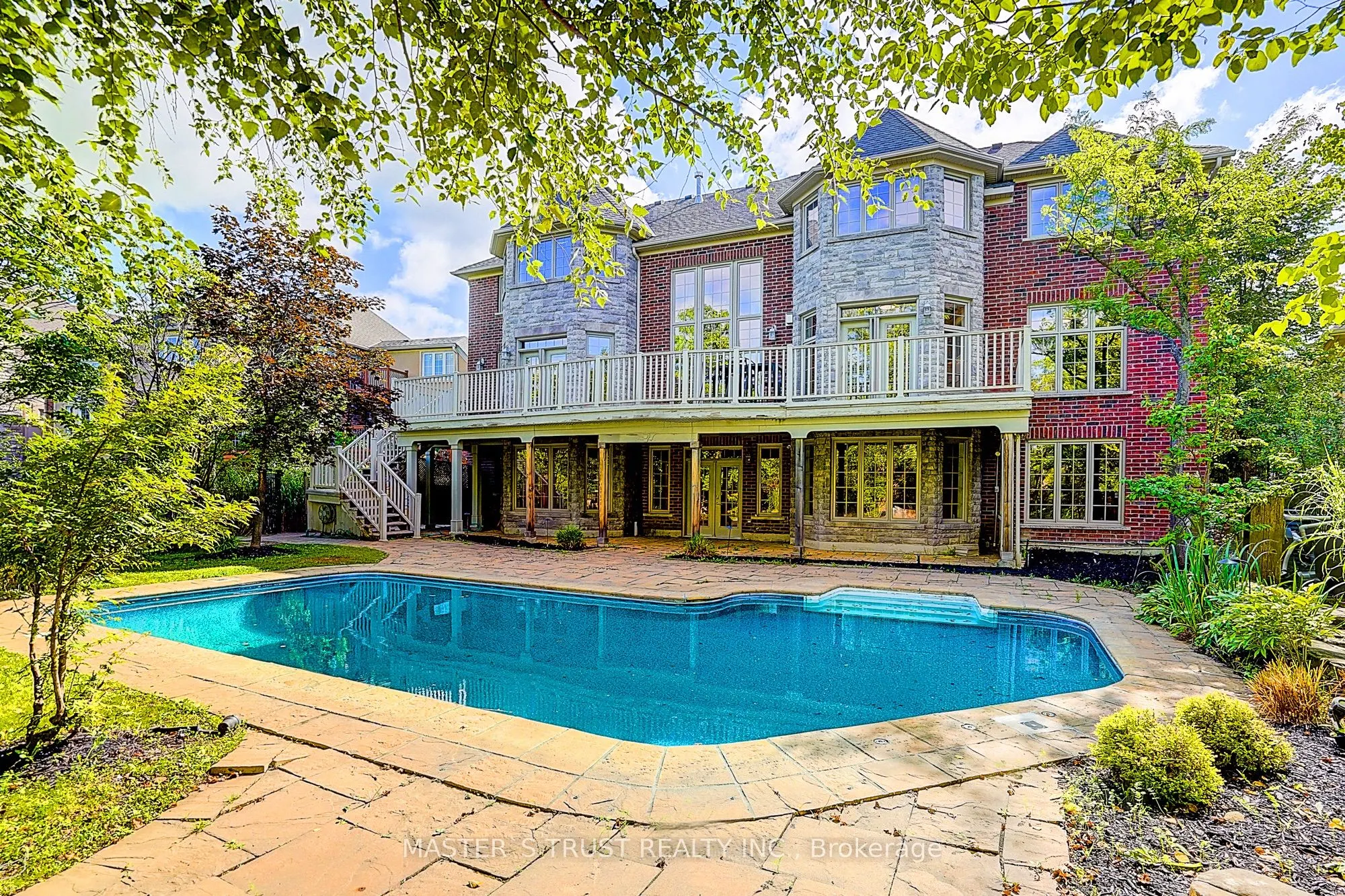 122 Angus Glen Boulevard