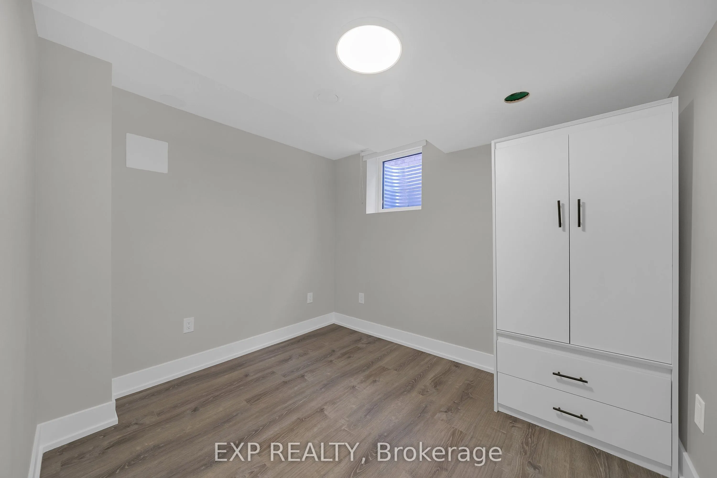 25 La Cassandra Drive
