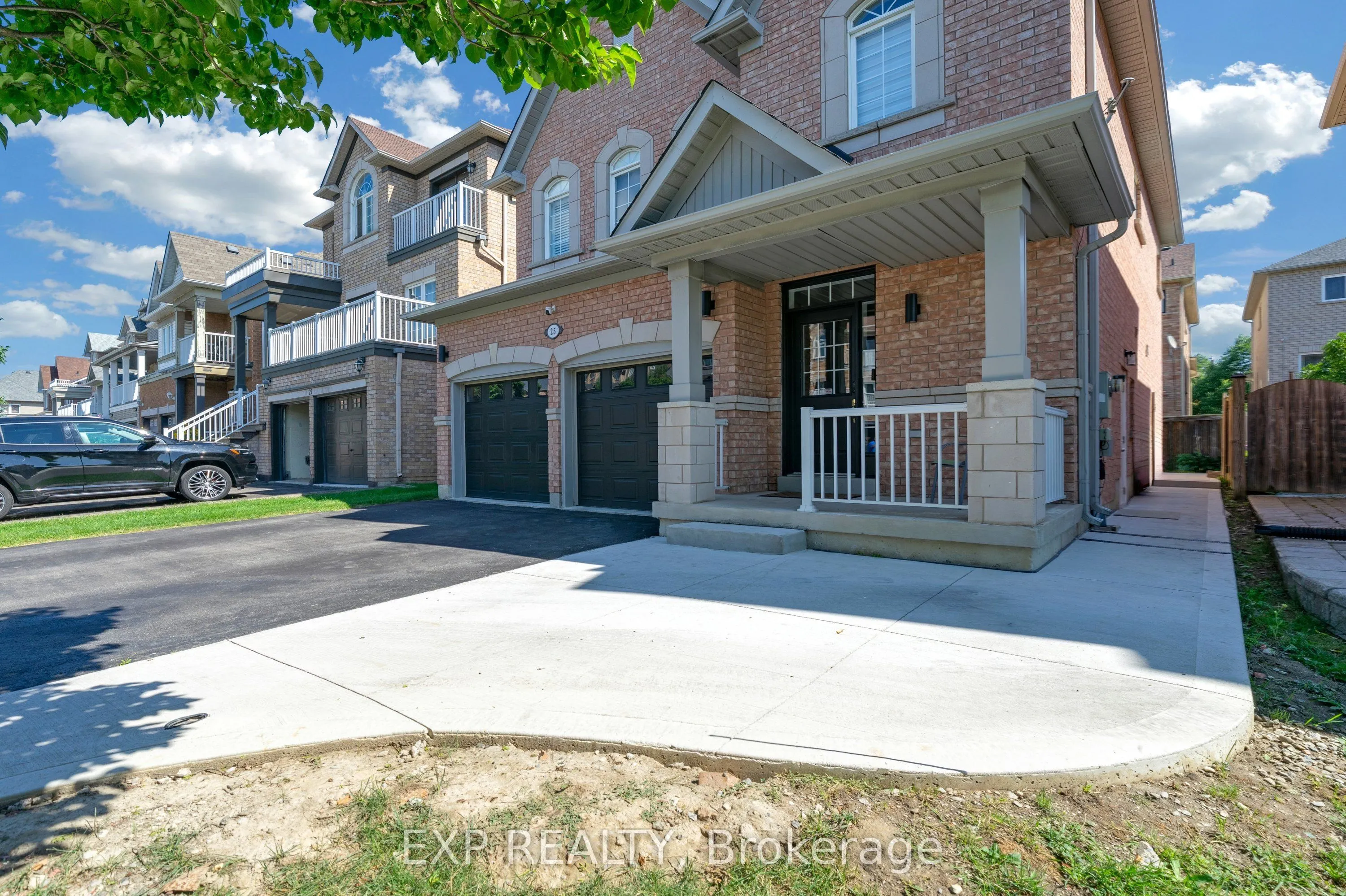 25 La Cassandra Drive