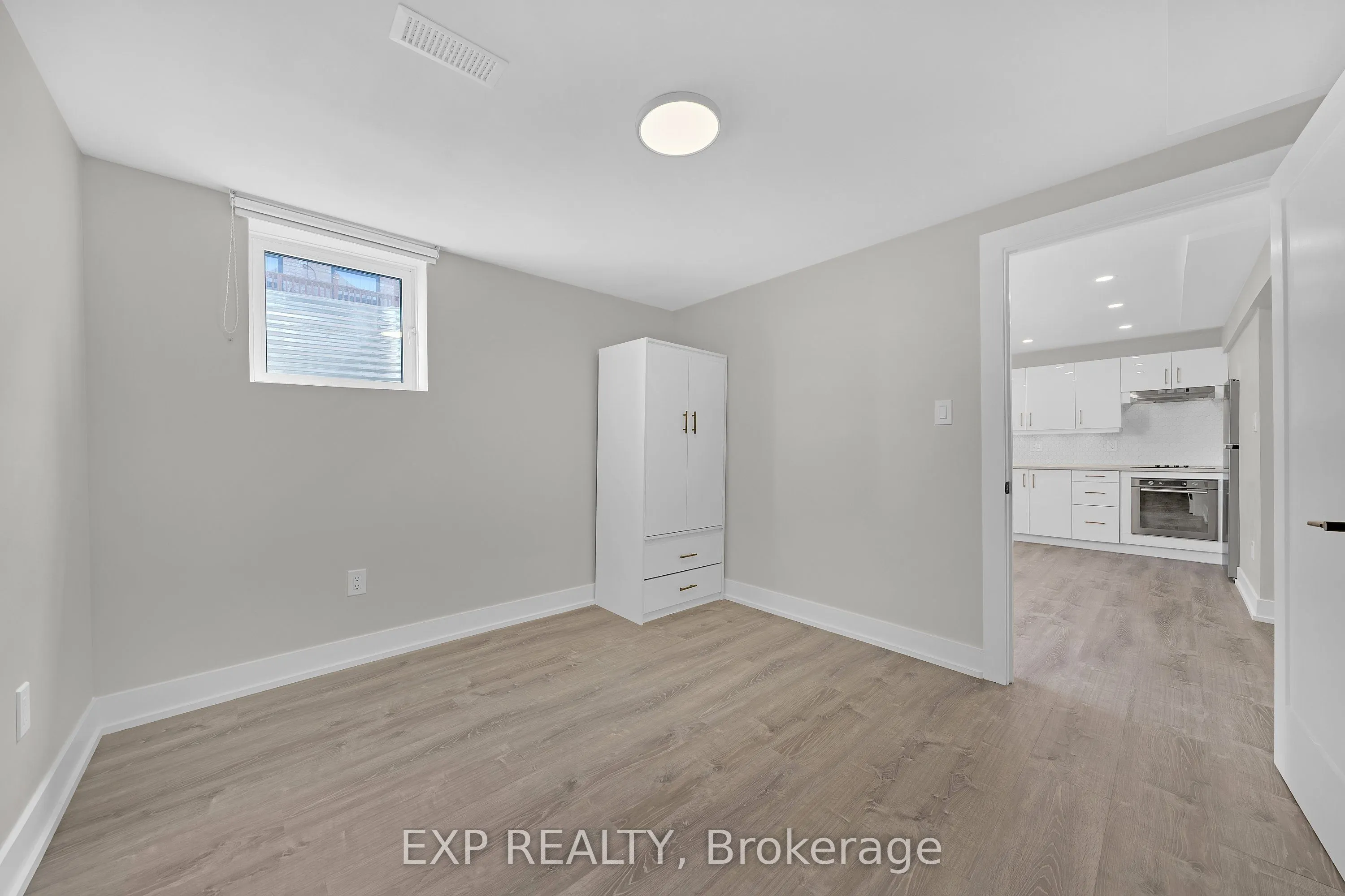 25 La Cassandra Drive
