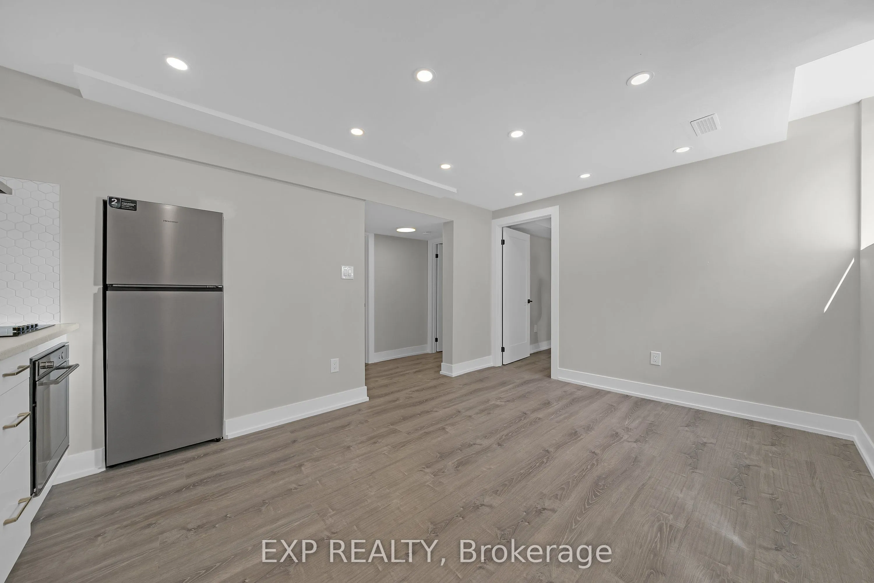 25 La Cassandra Drive