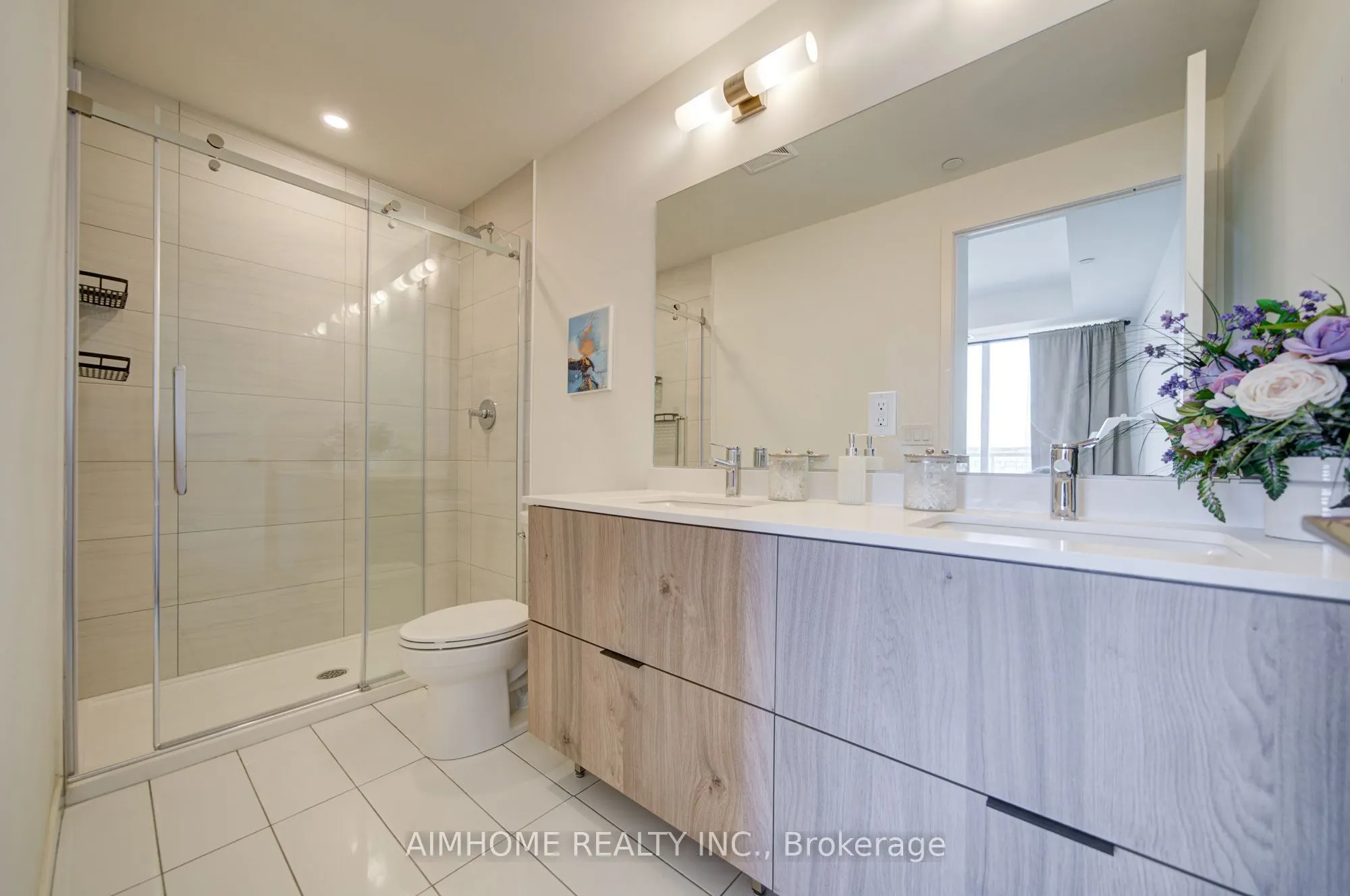 2 David Eyer Road E #829