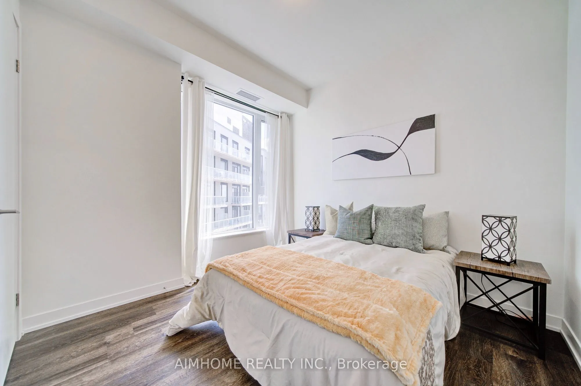 2 David Eyer Road E #829