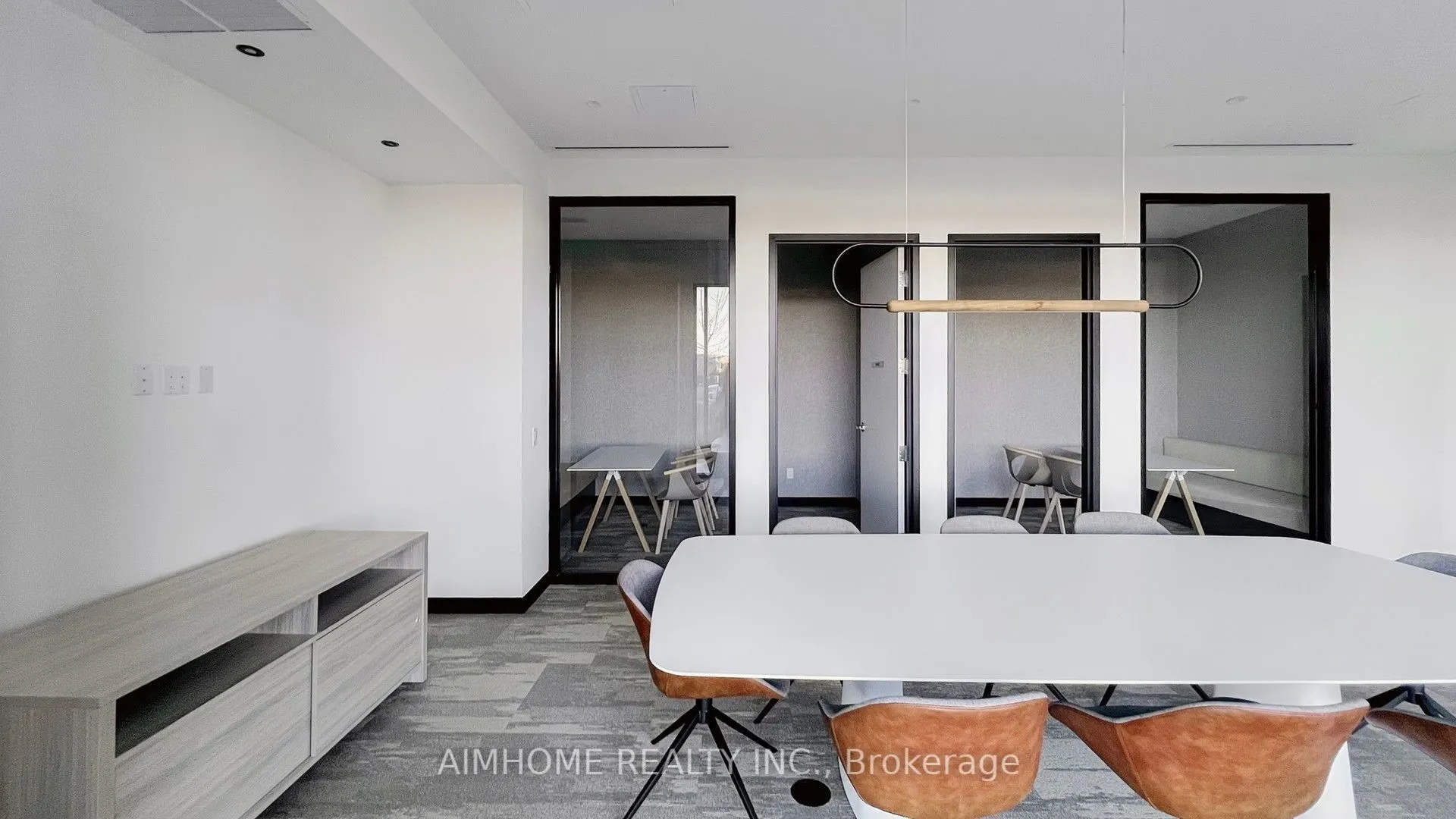 2 David Eyer Road E #829