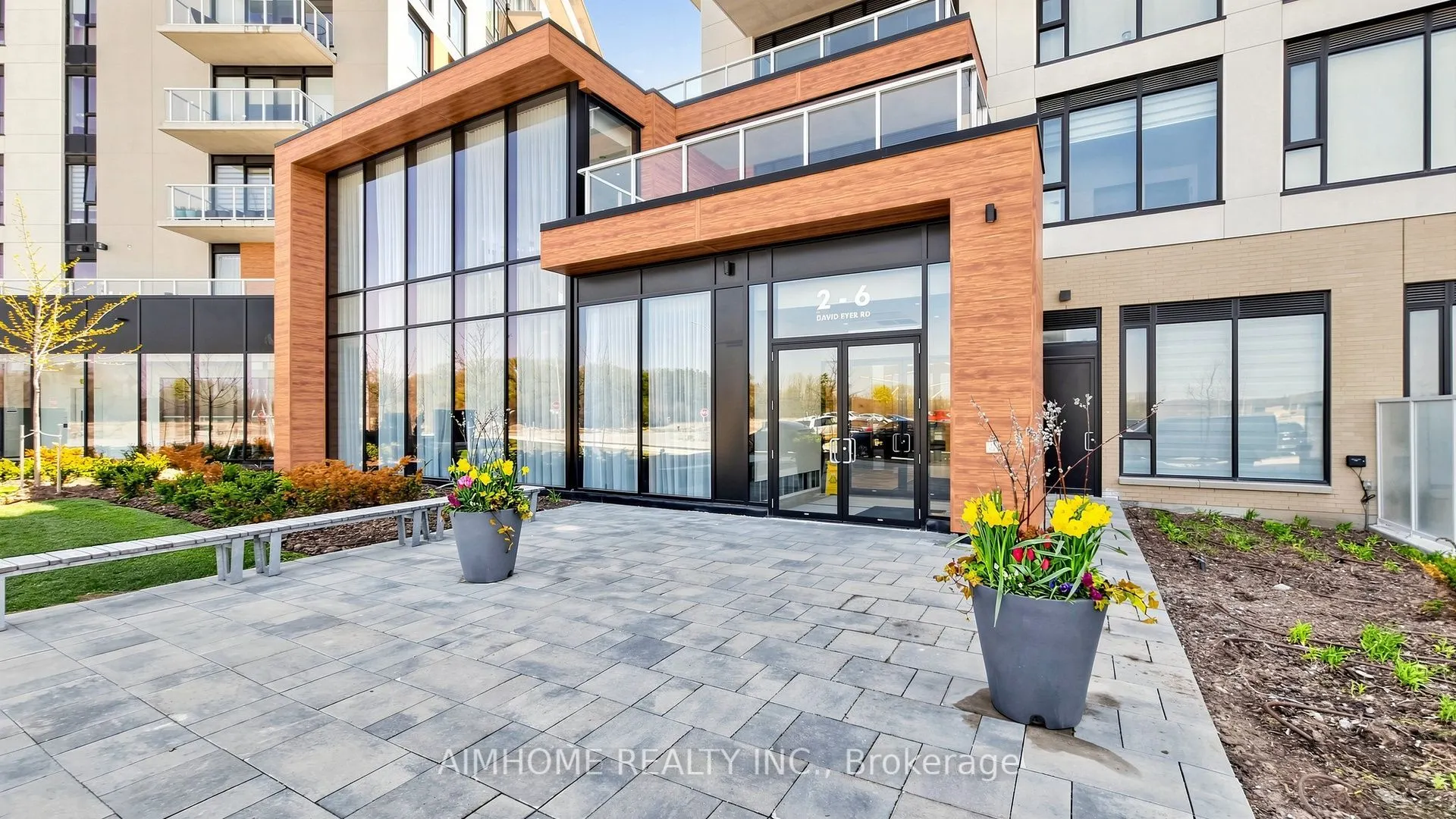 2 David Eyer Road E #829
