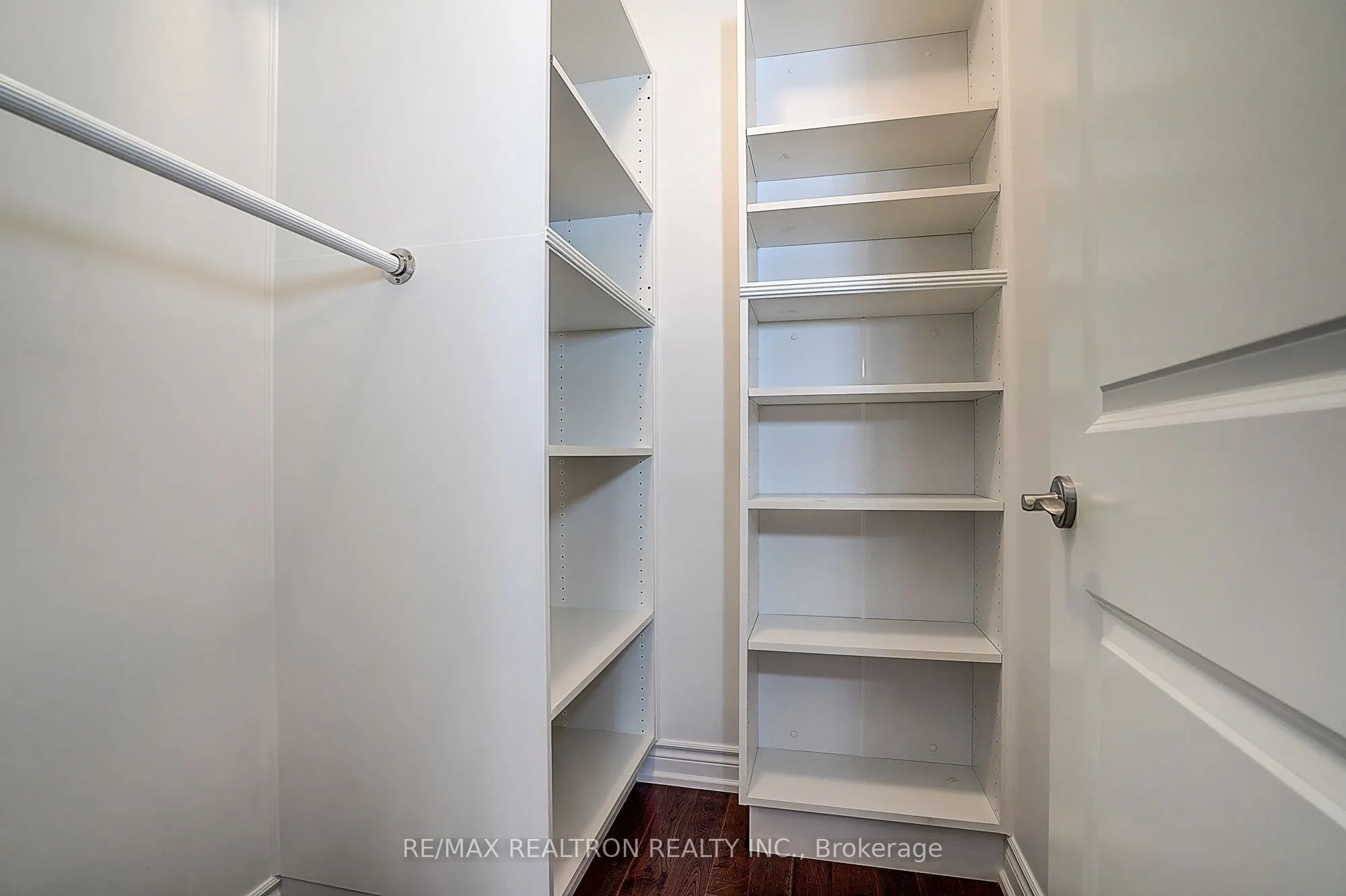10060 Keele Street #11