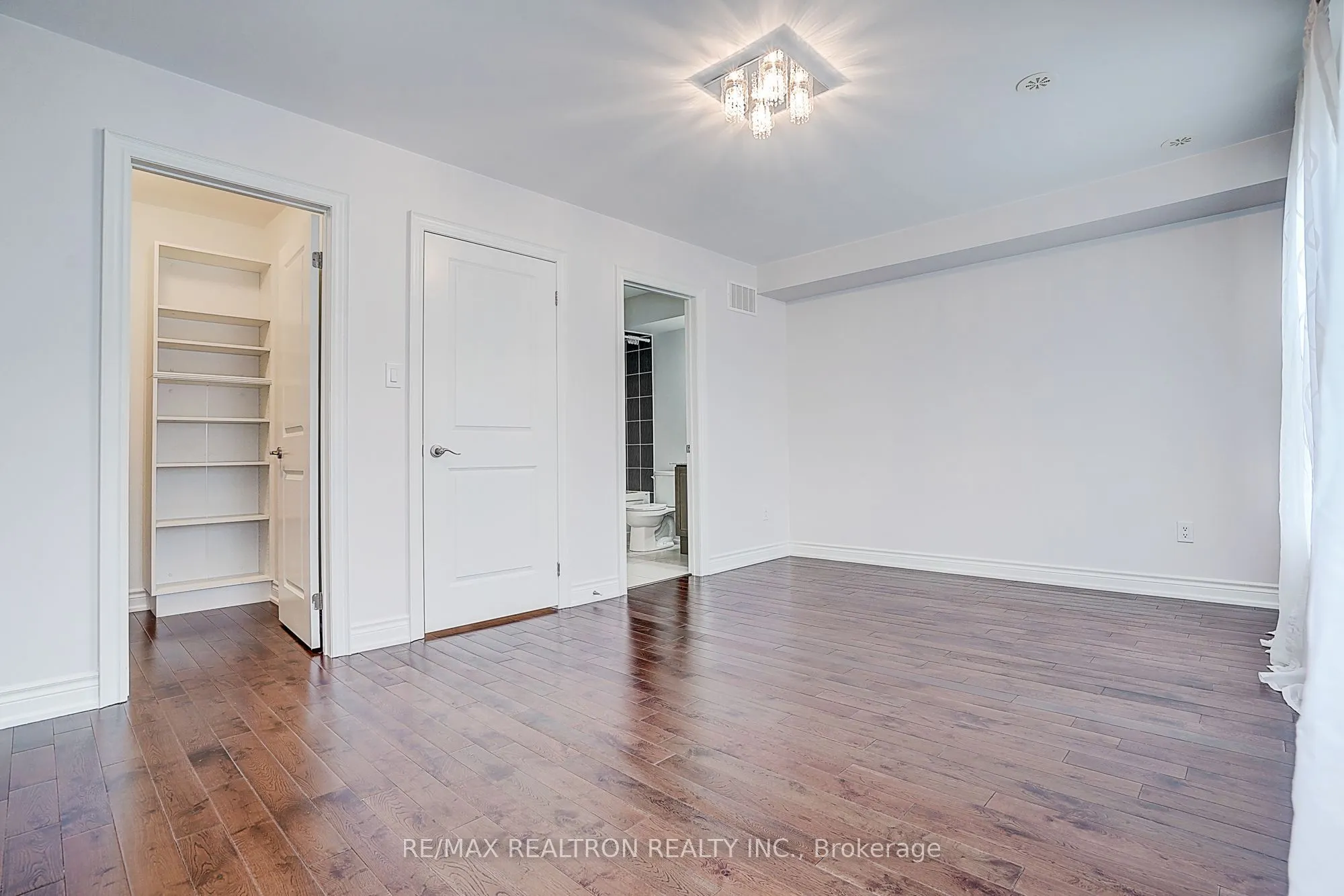 10060 Keele Street #11