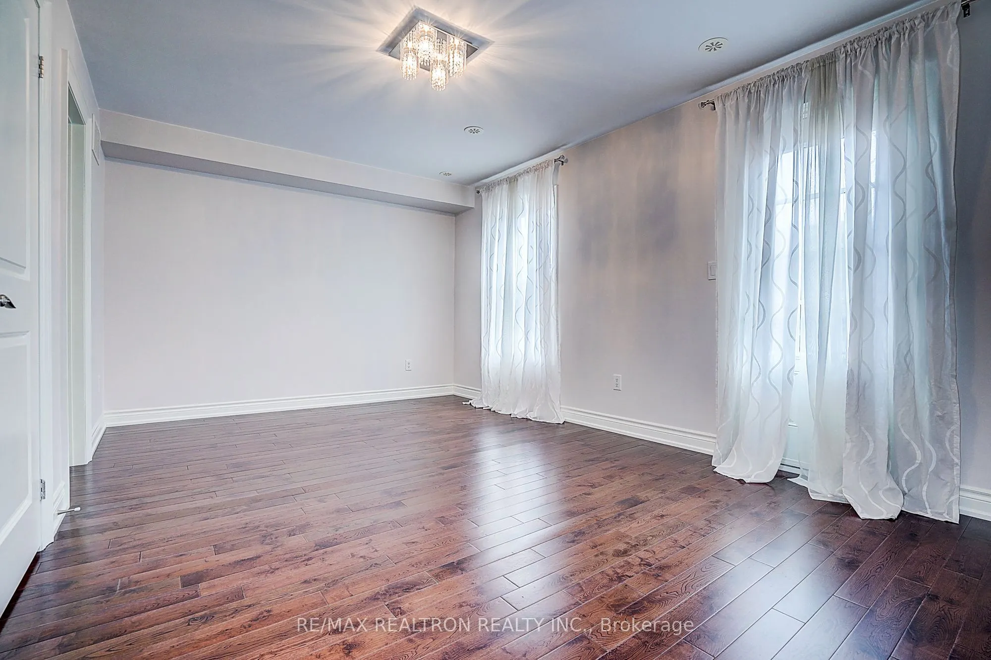 10060 Keele Street #11