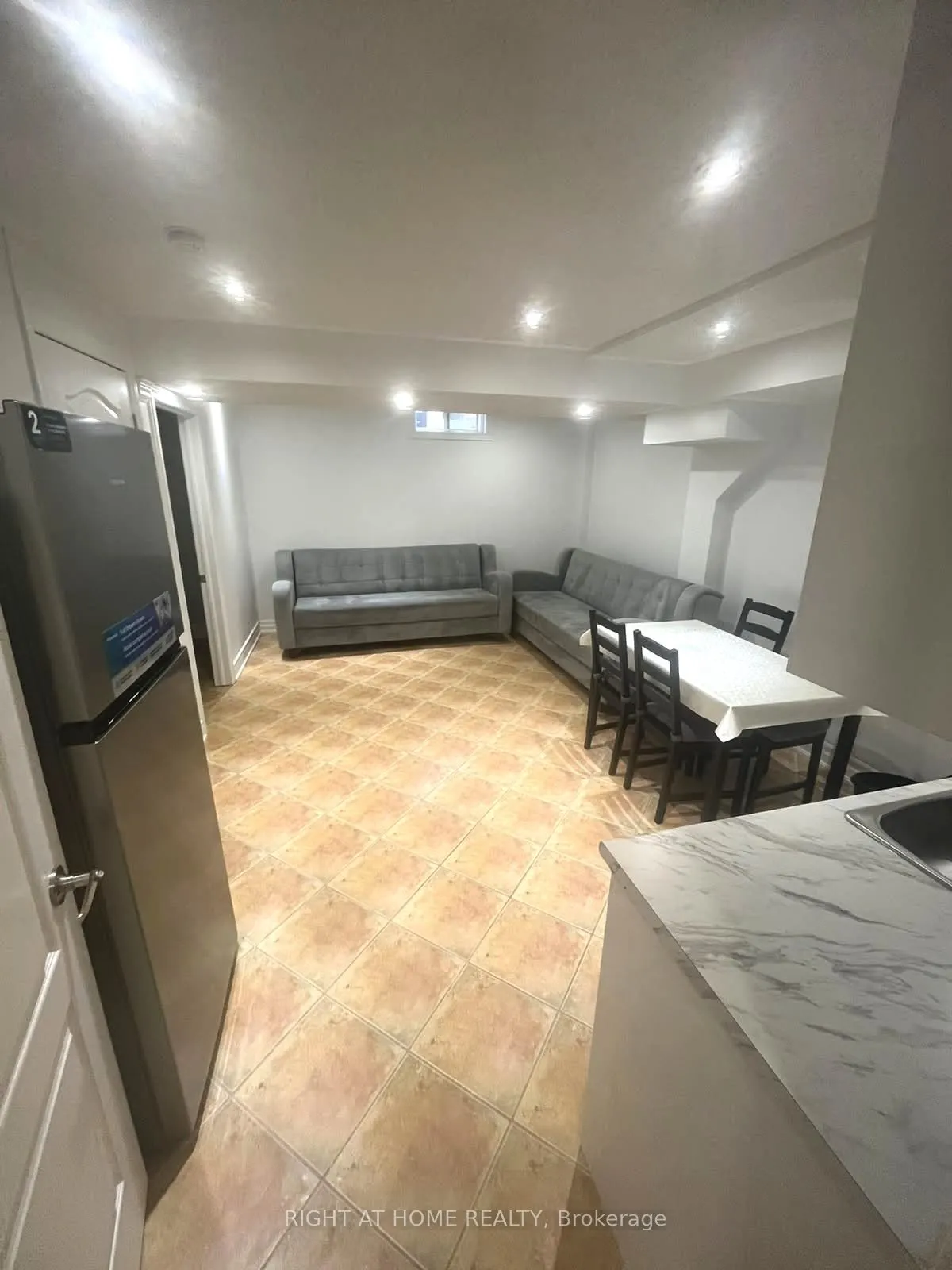 287 Wildberry Crescent #bsmnt