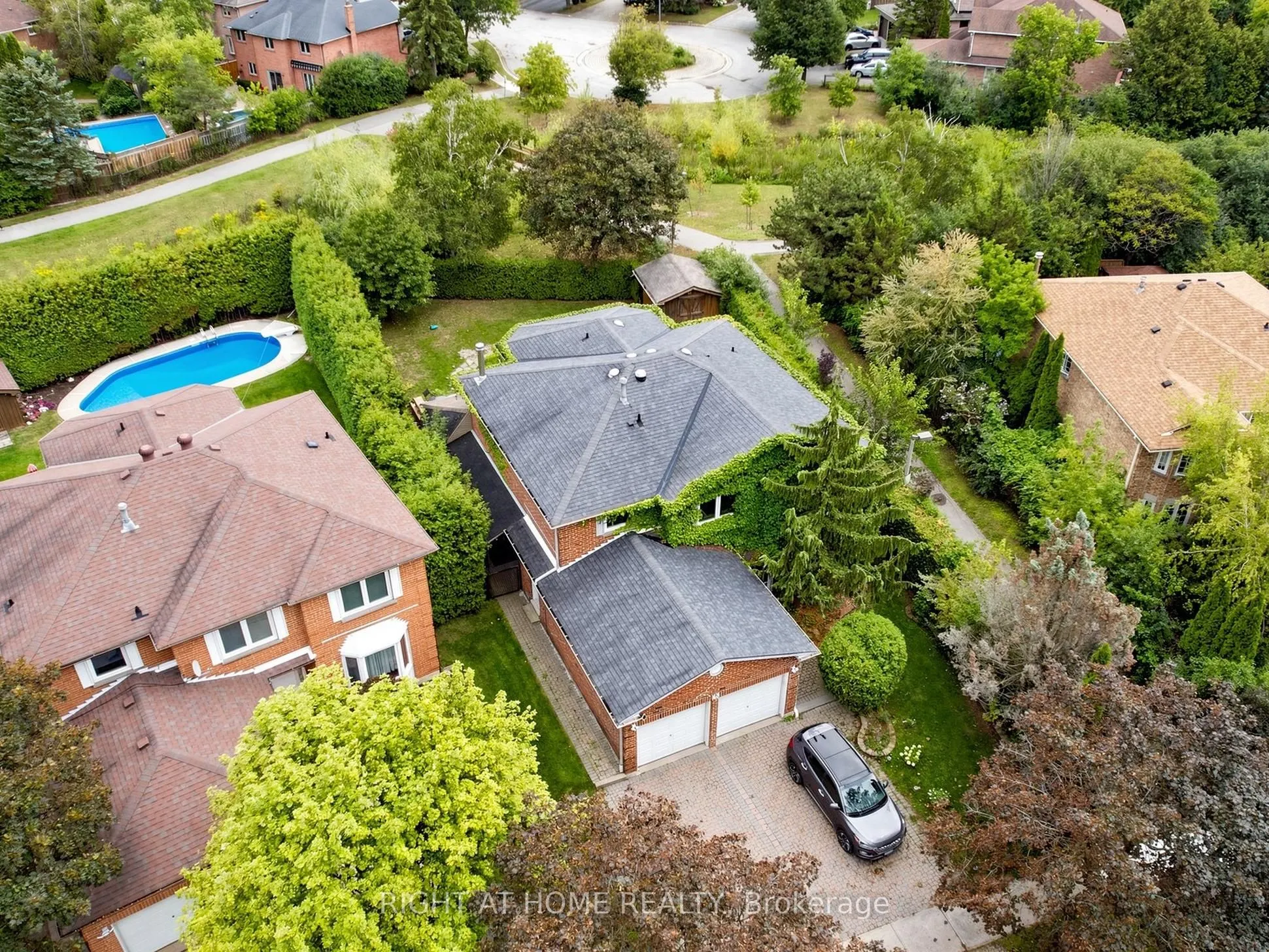 43 Topham Crescent