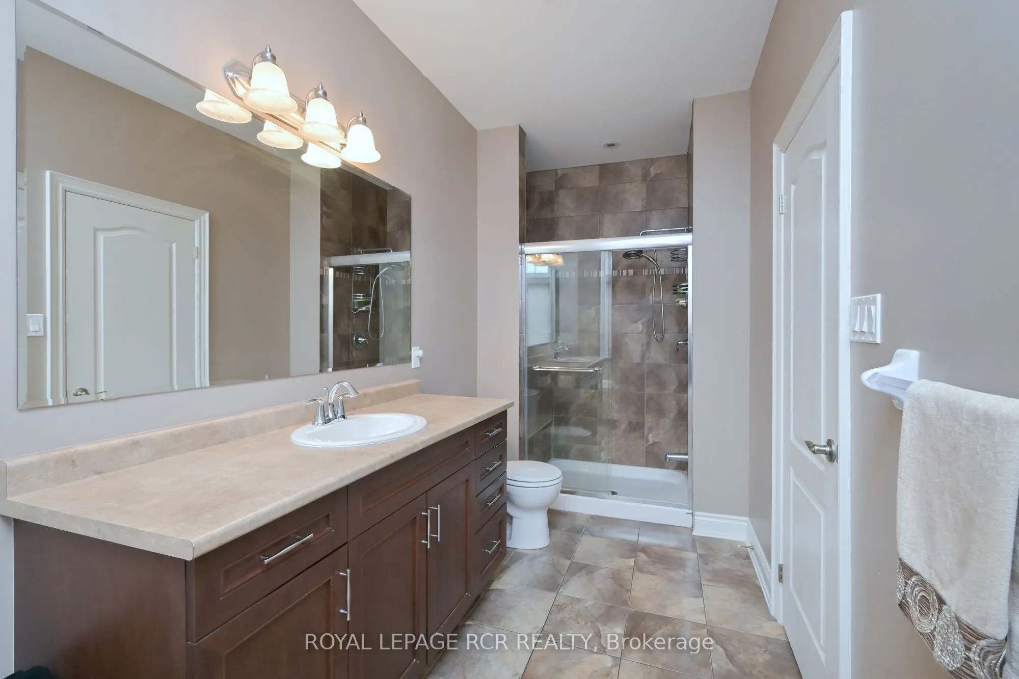 32 Hillcrest Drive #32