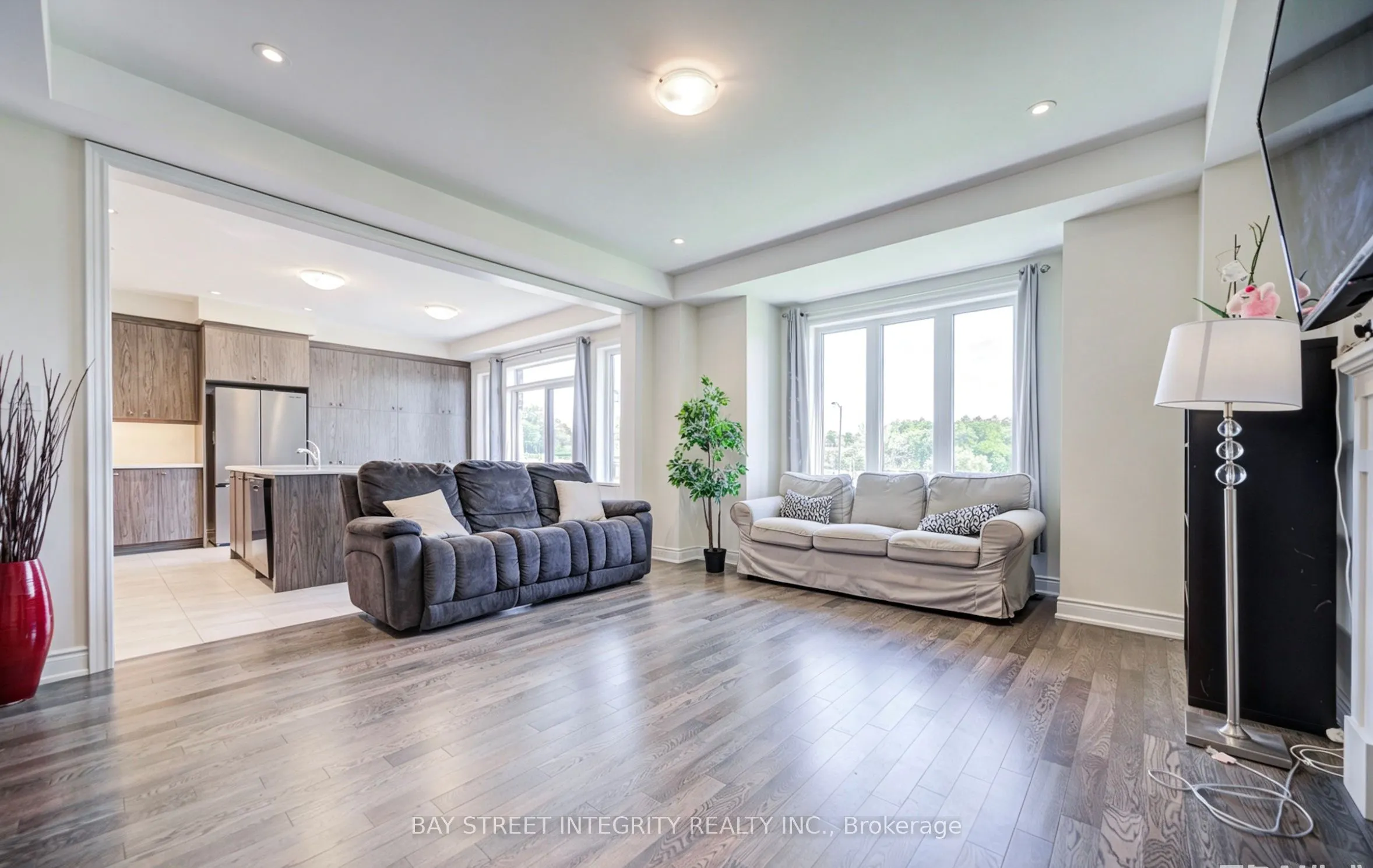 41 Kenneth Rogers Crescent