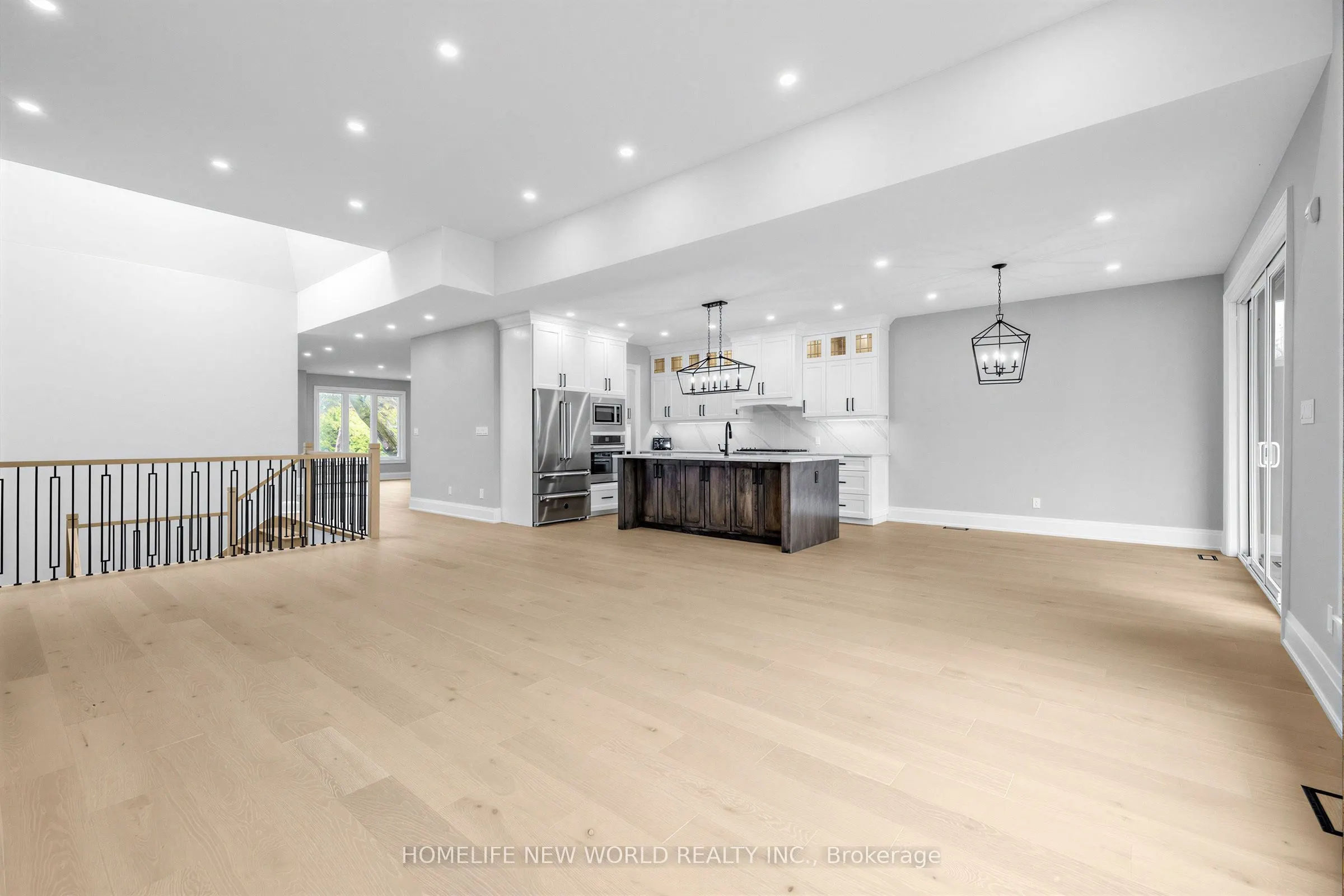 225 Sunnybrae Avenue