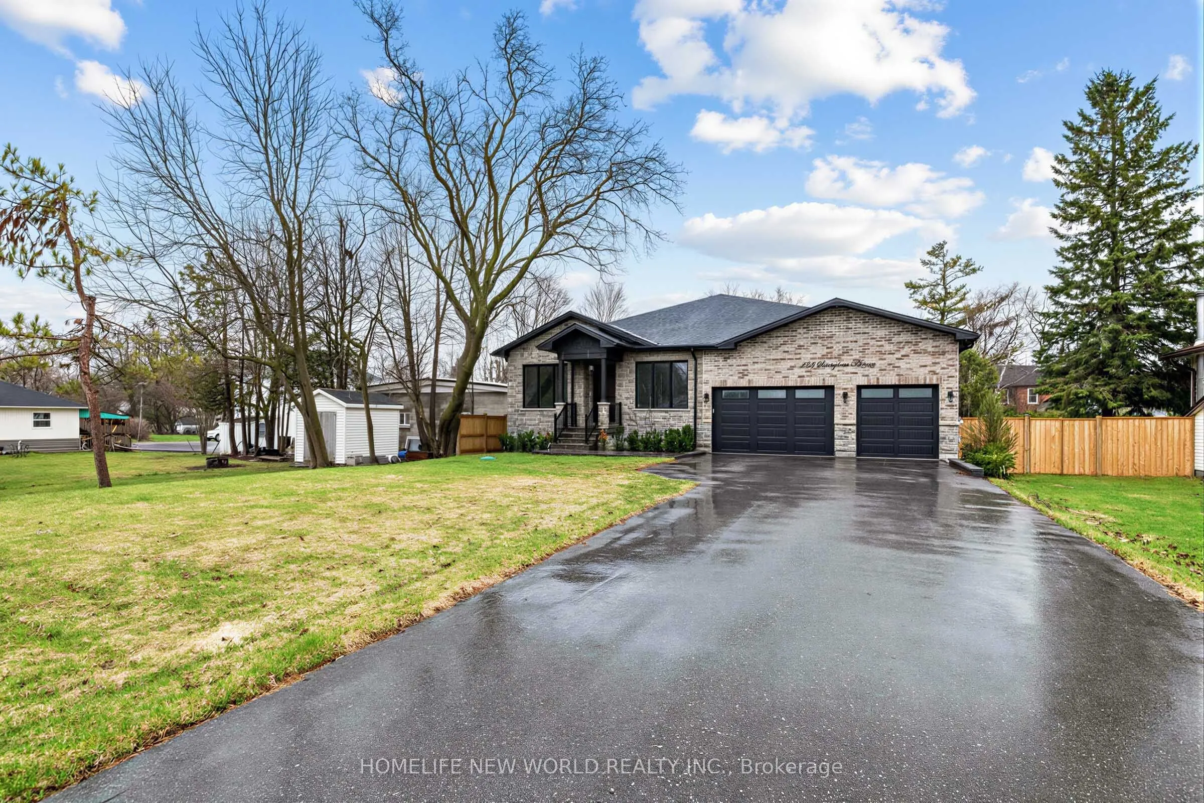 225 Sunnybrae Avenue