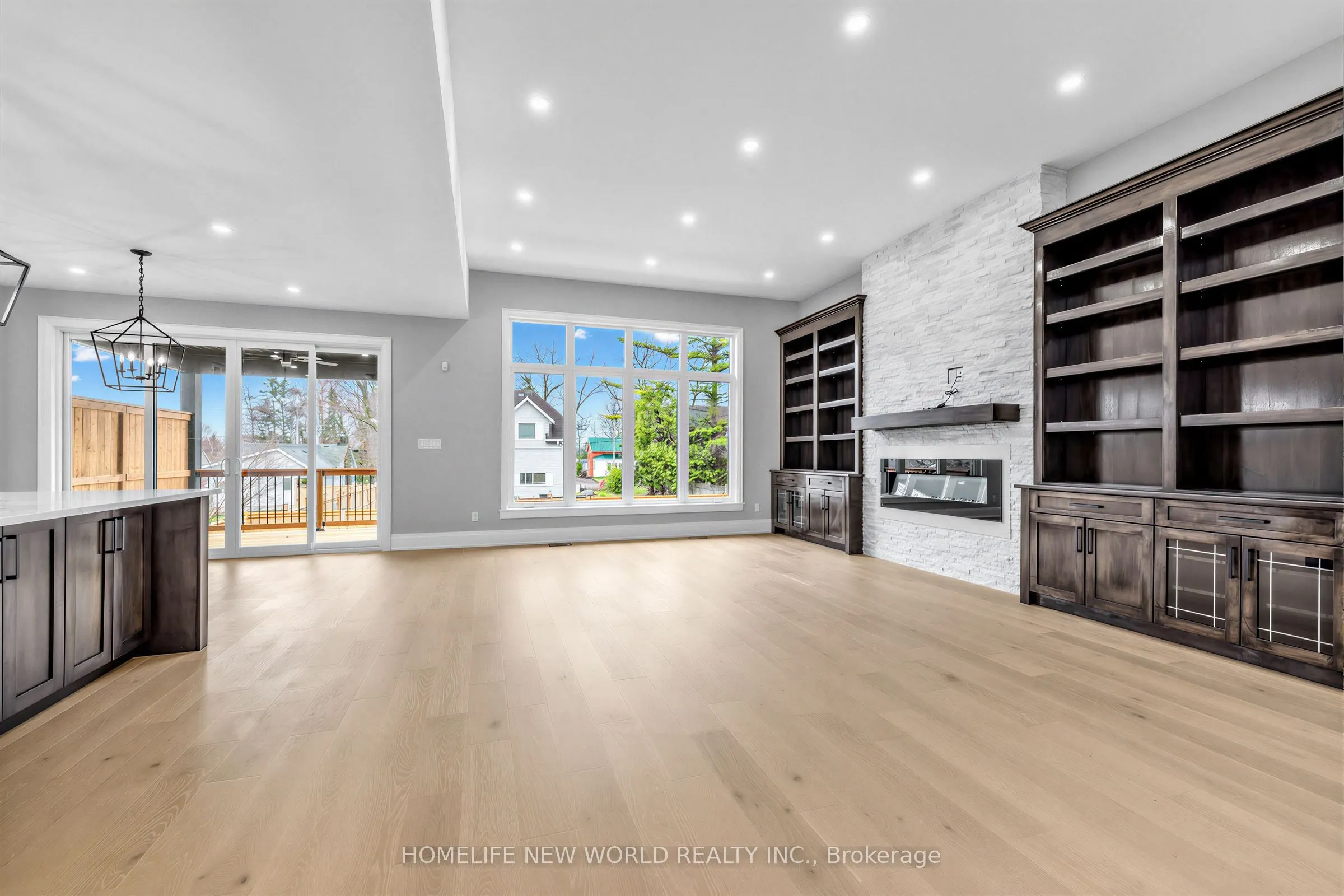 225 Sunnybrae Avenue