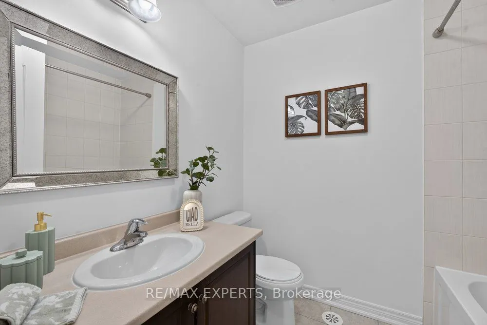 125 Kayla Crescent #19