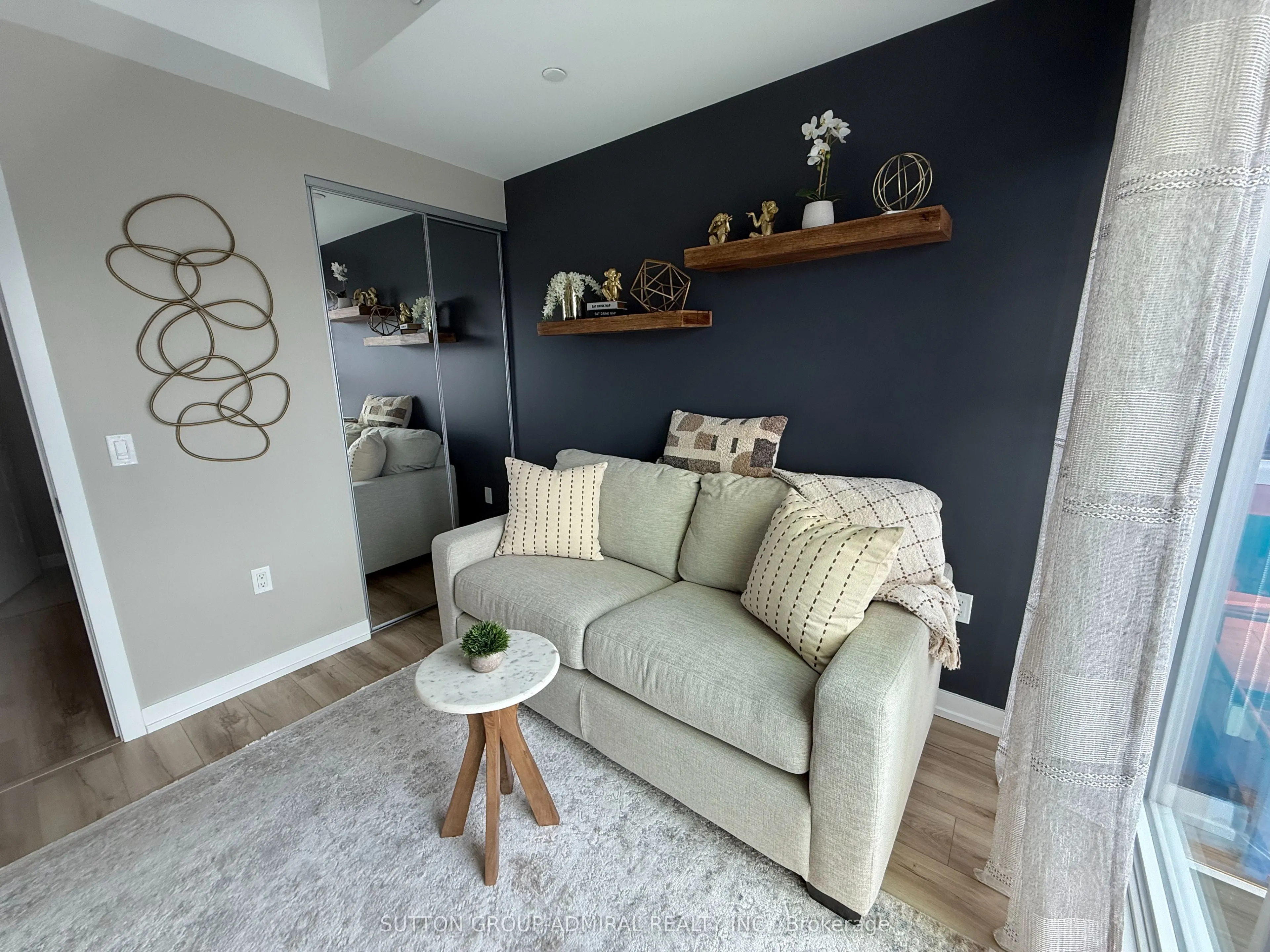 333 Sunseeker Avenue #422