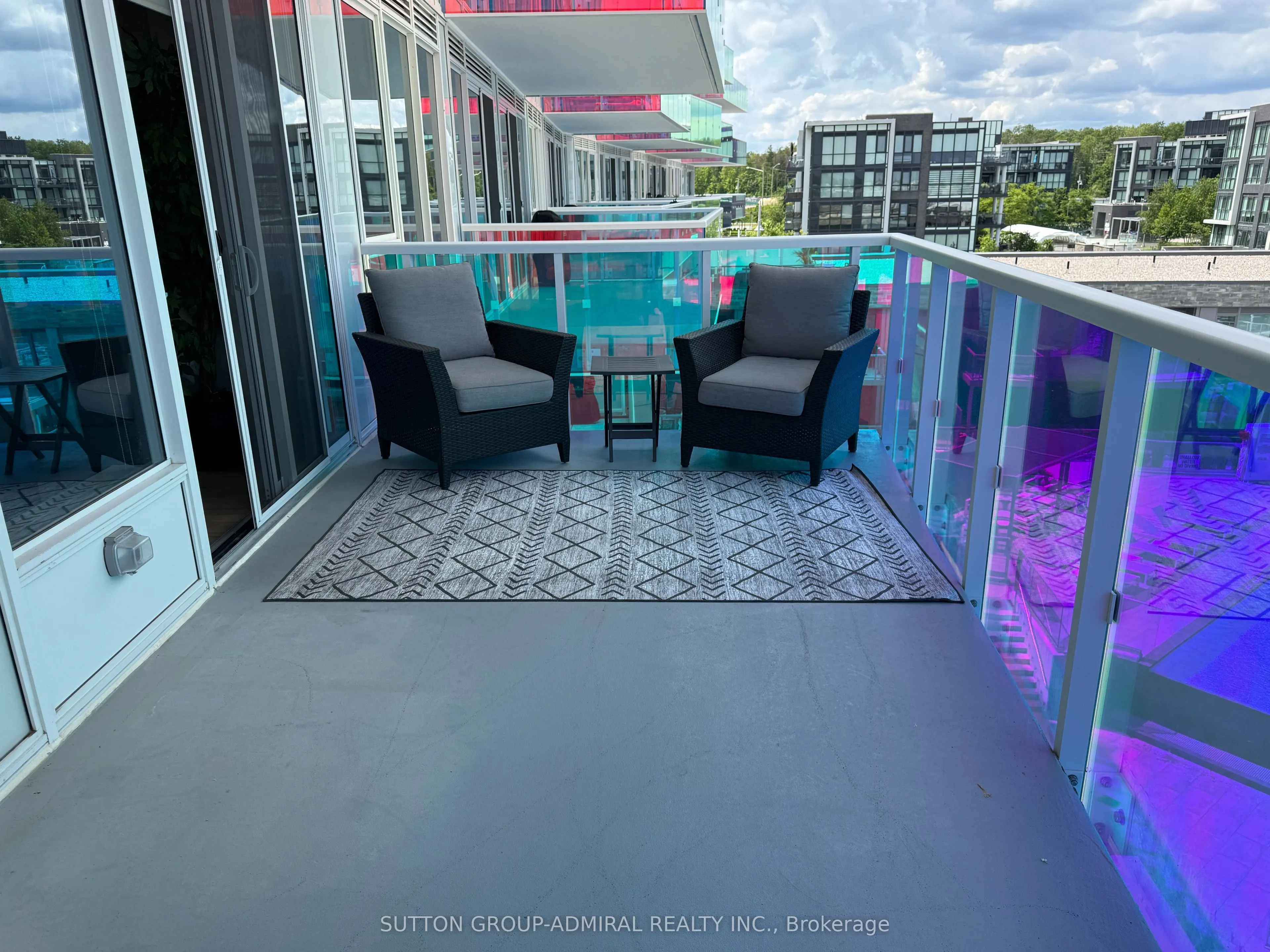 333 Sunseeker Avenue #422