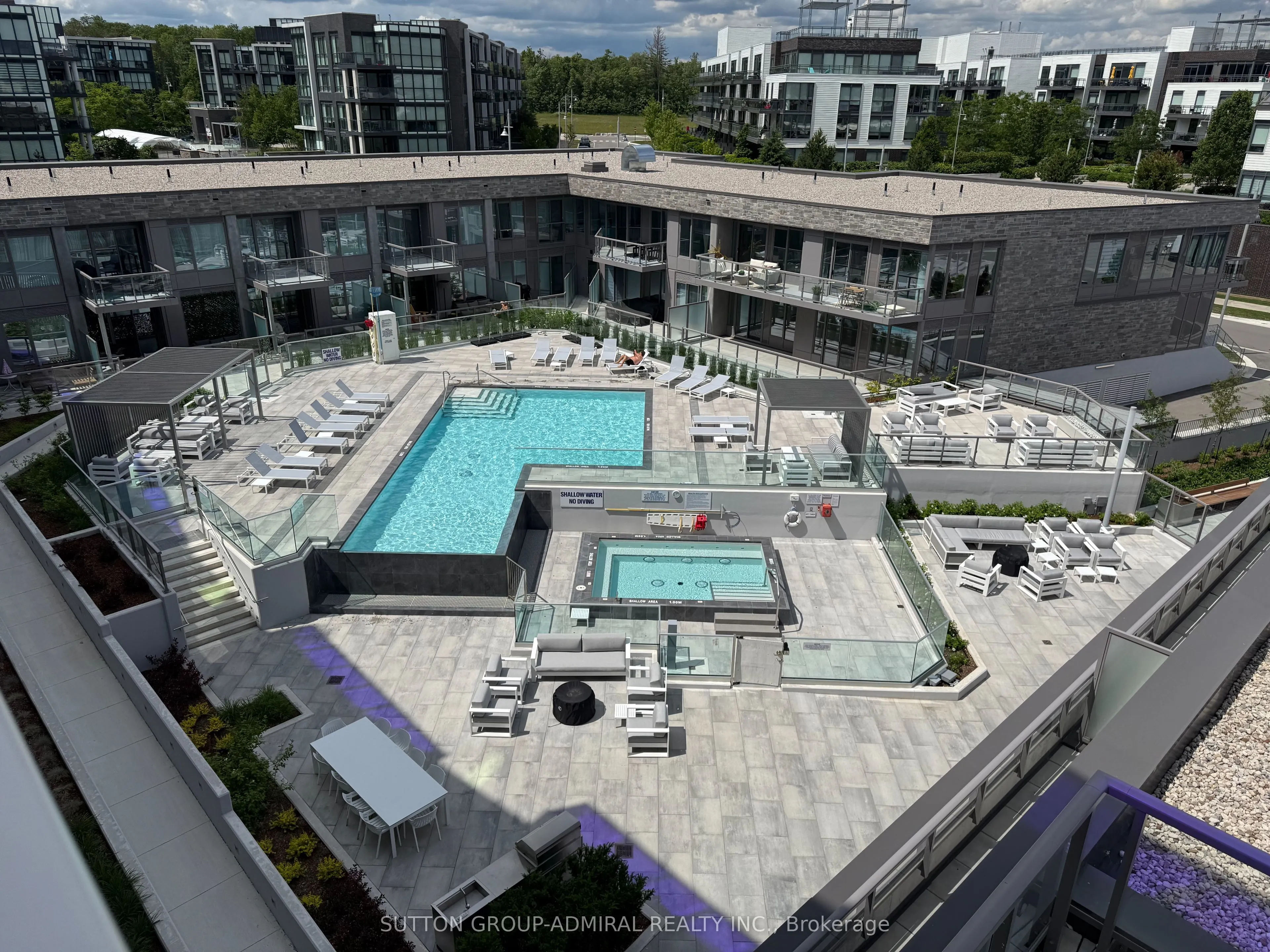 333 Sunseeker Avenue #422