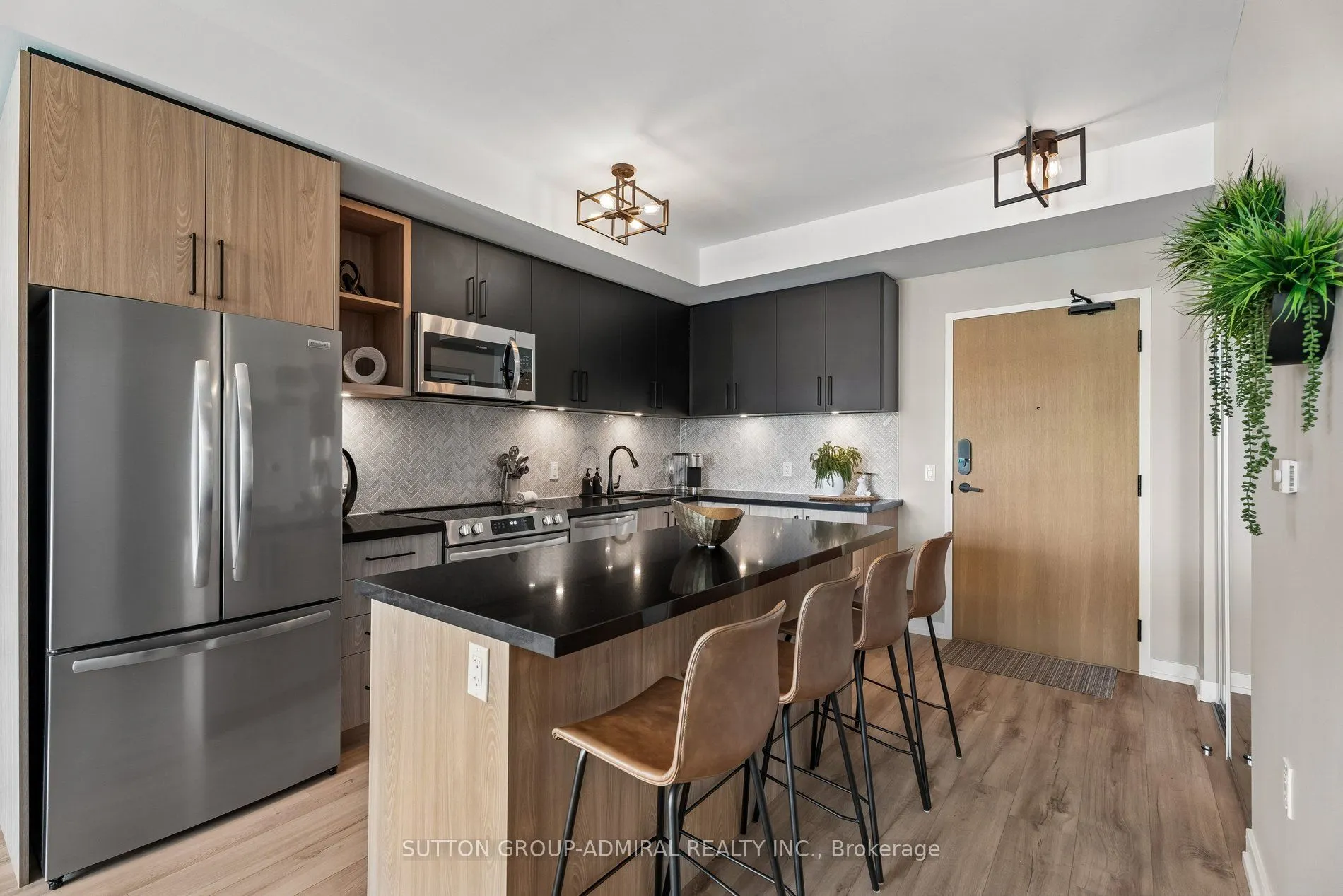 333 Sunseeker Avenue #422
