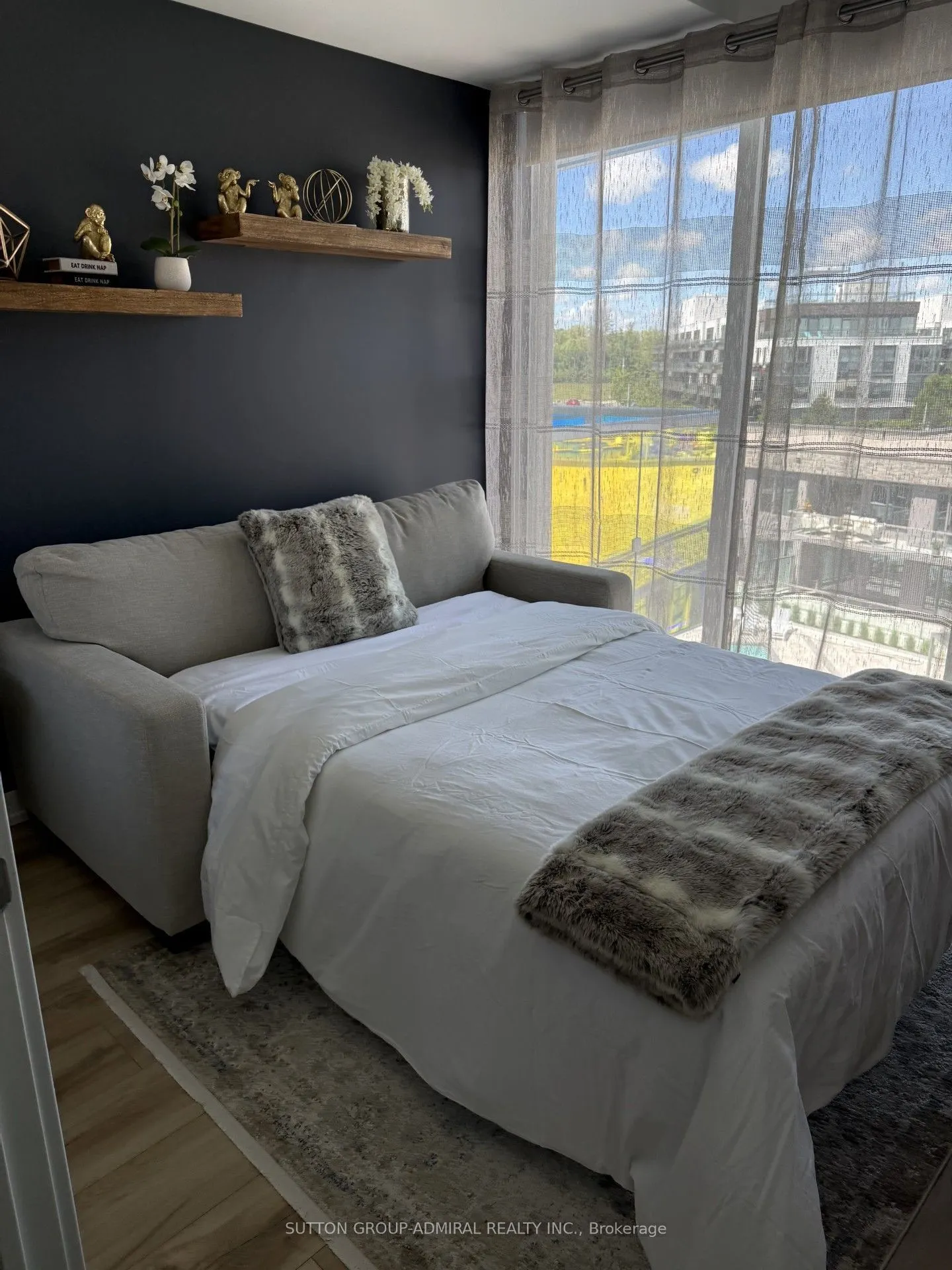 333 Sunseeker Avenue #422