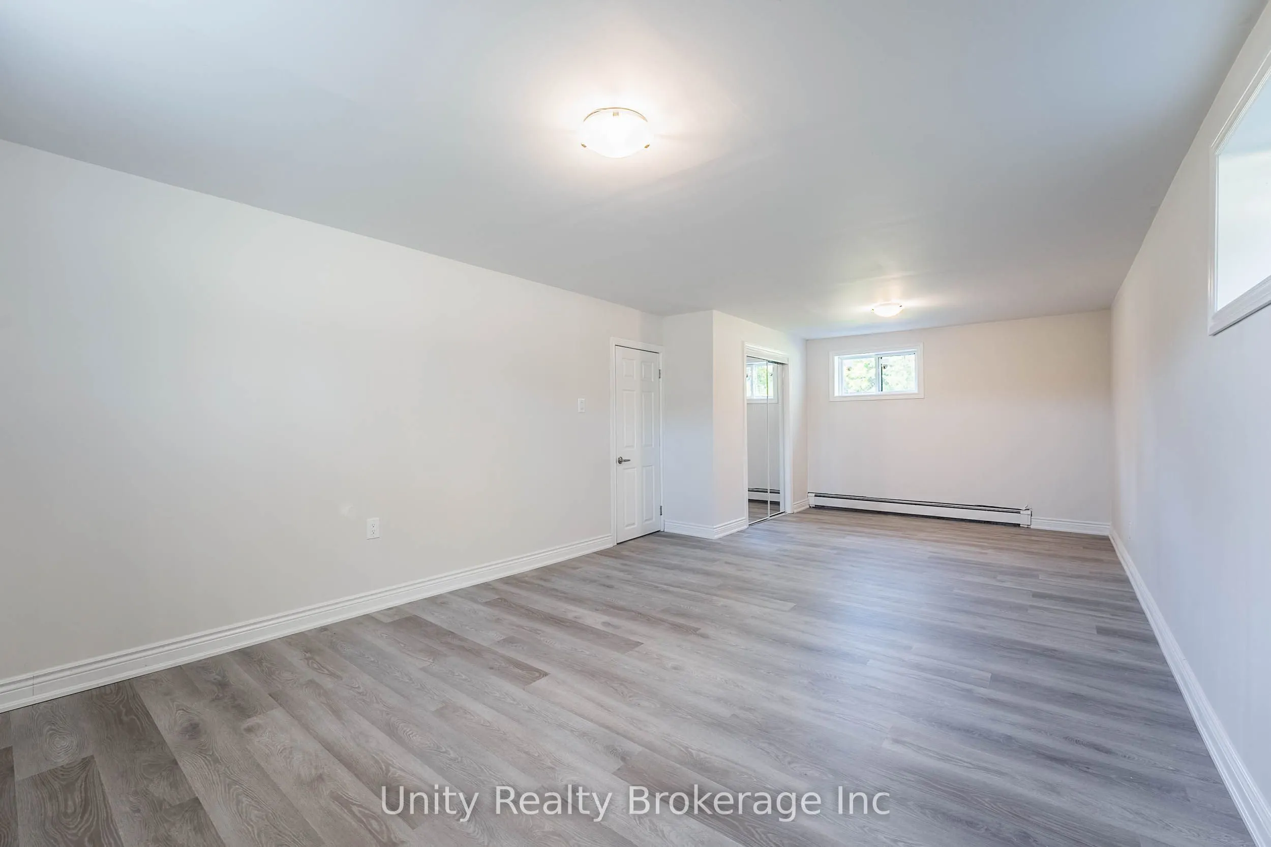 15295 11TH Concession