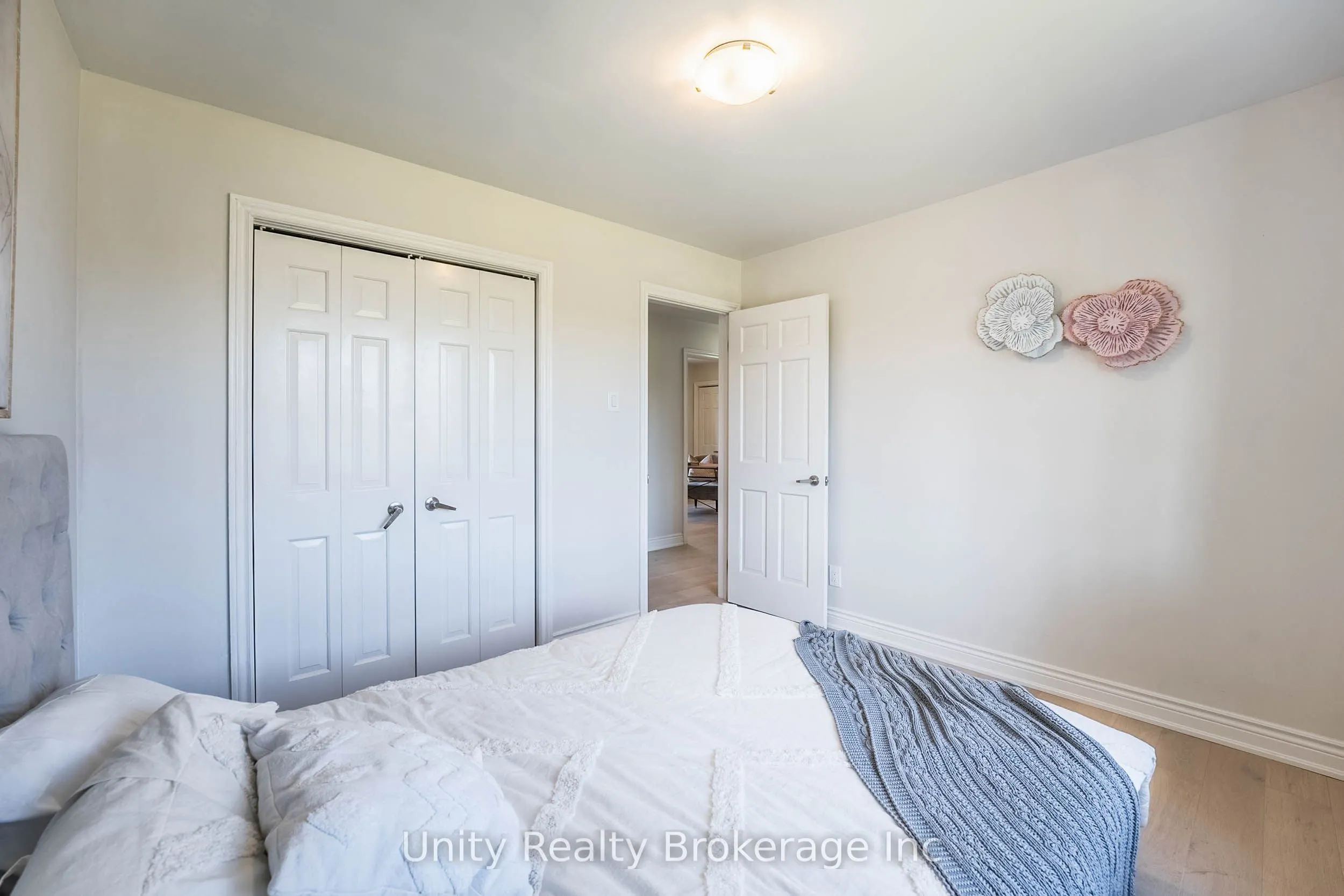15295 11TH Concession