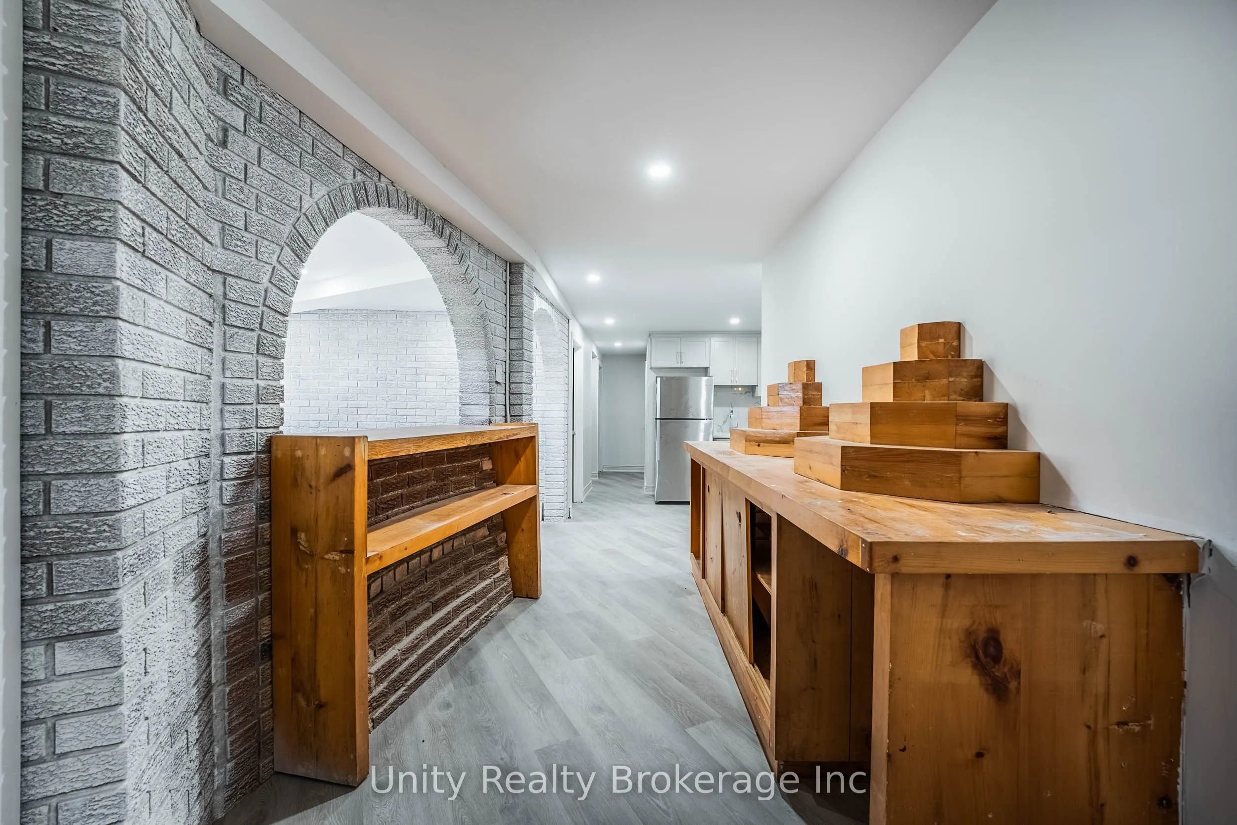 15295 11TH Concession