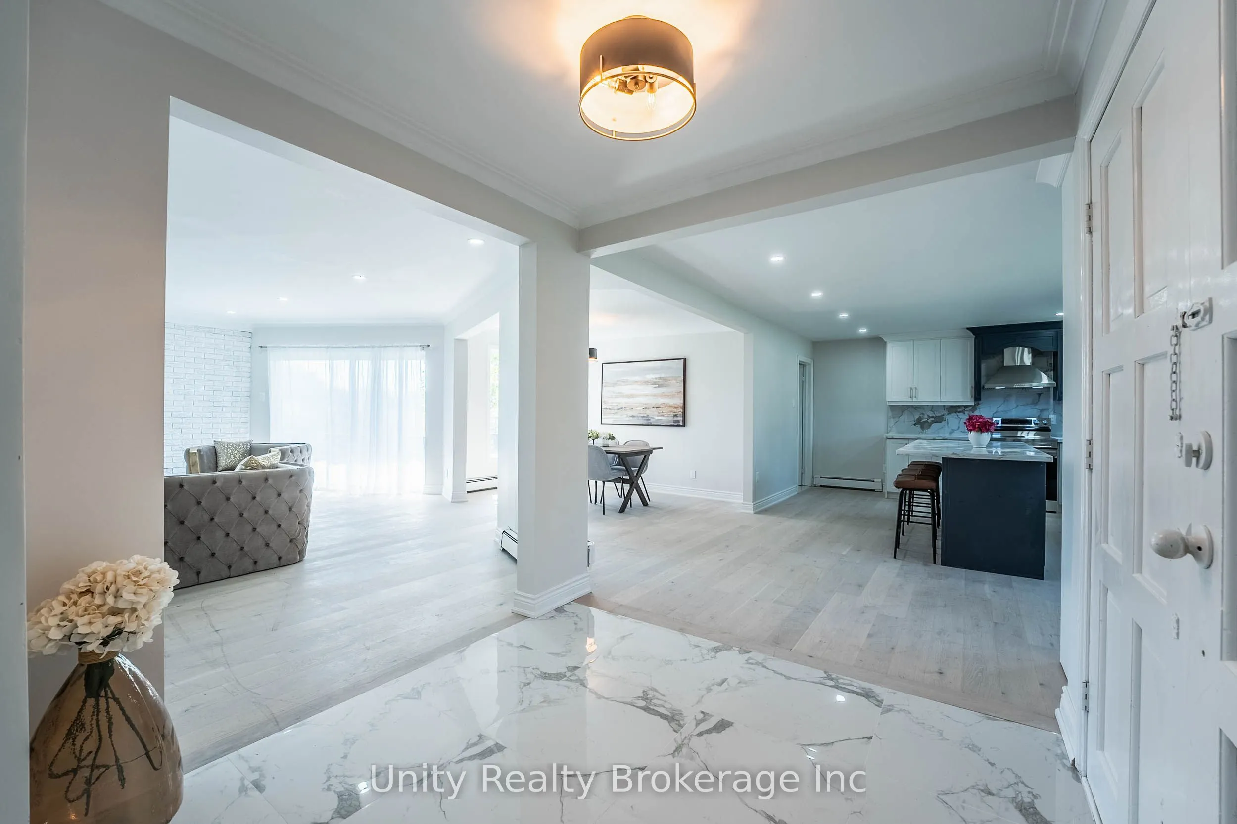 15295 11TH Concession