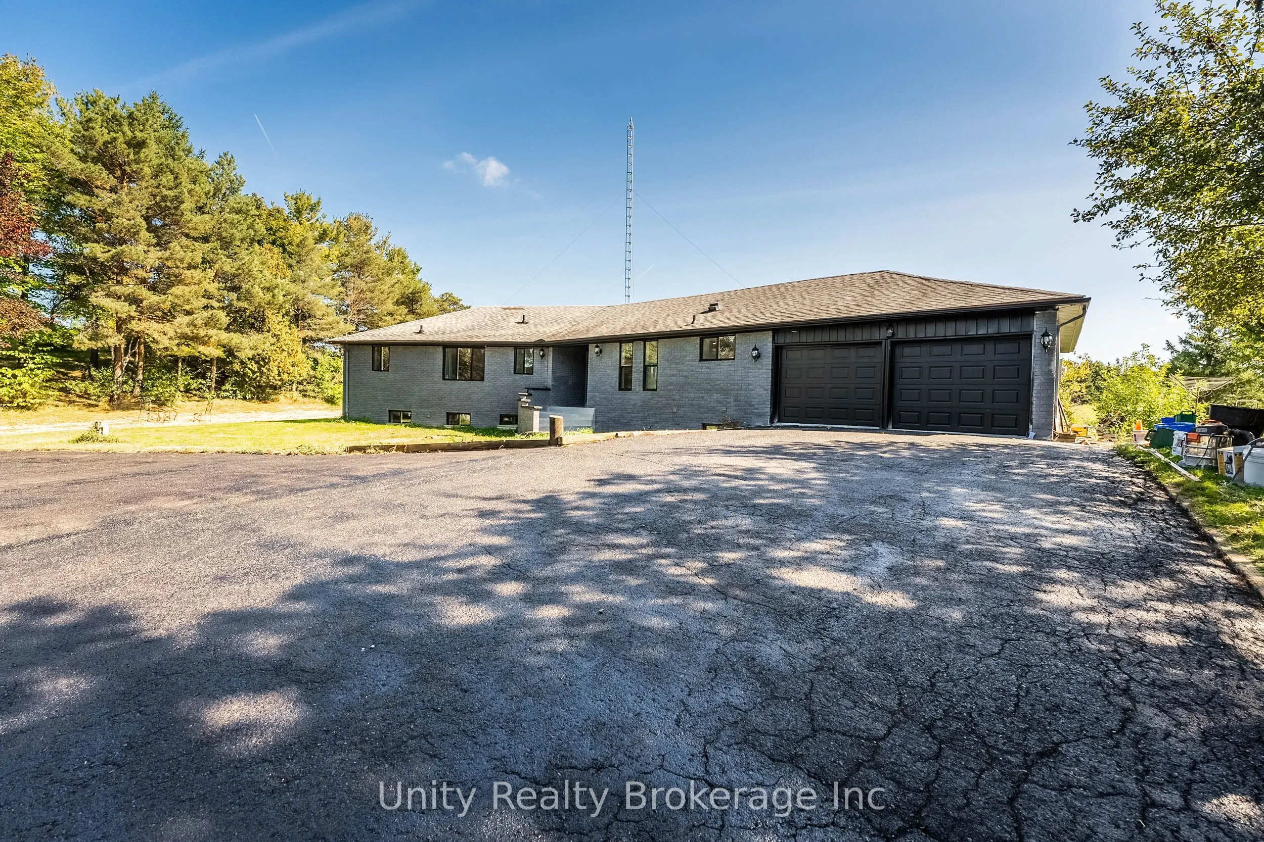 15295 11TH Concession