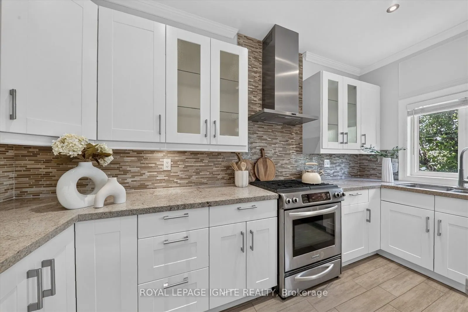 8032 Kipling Avenue #9