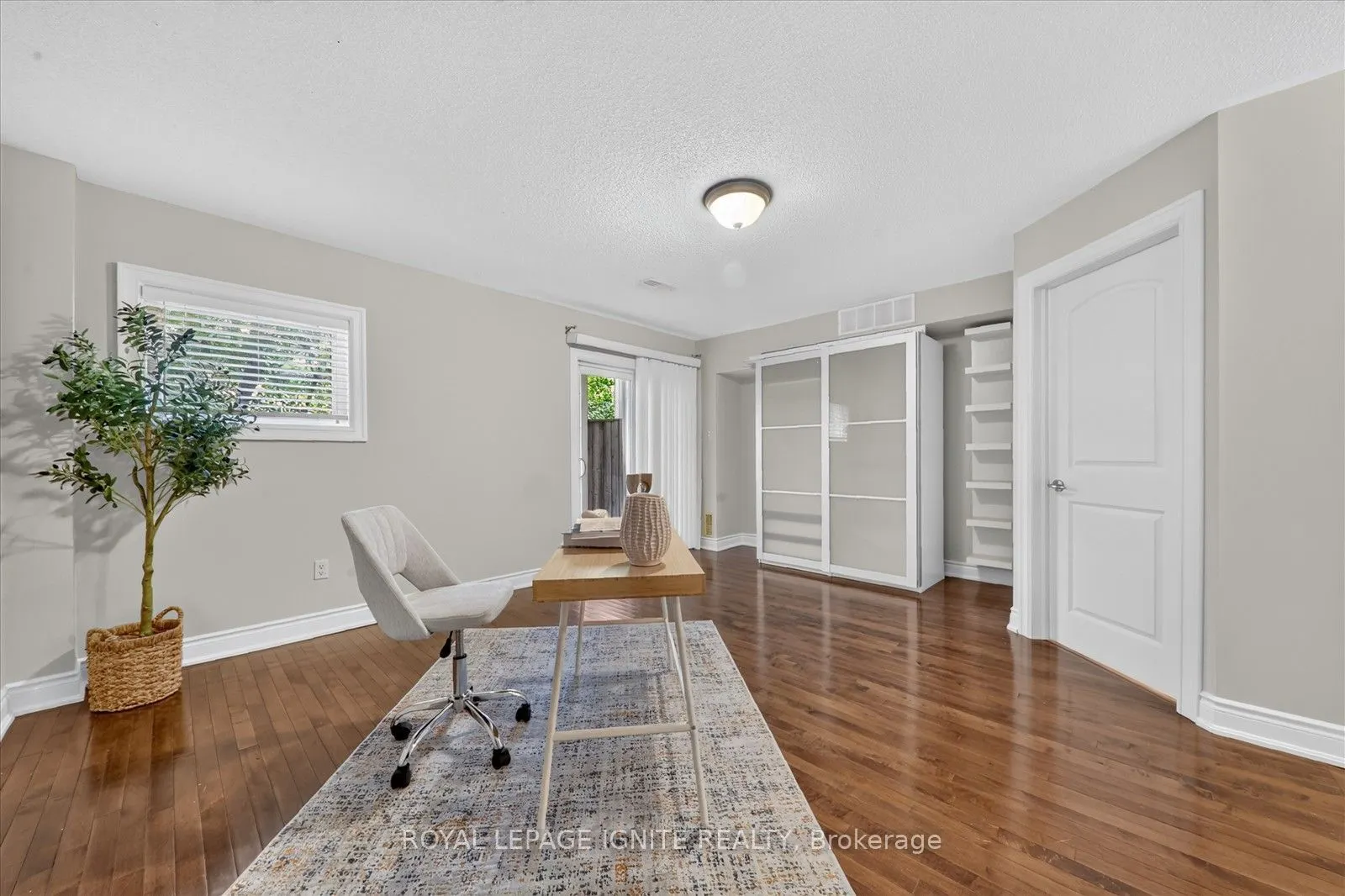 8032 Kipling Avenue #9