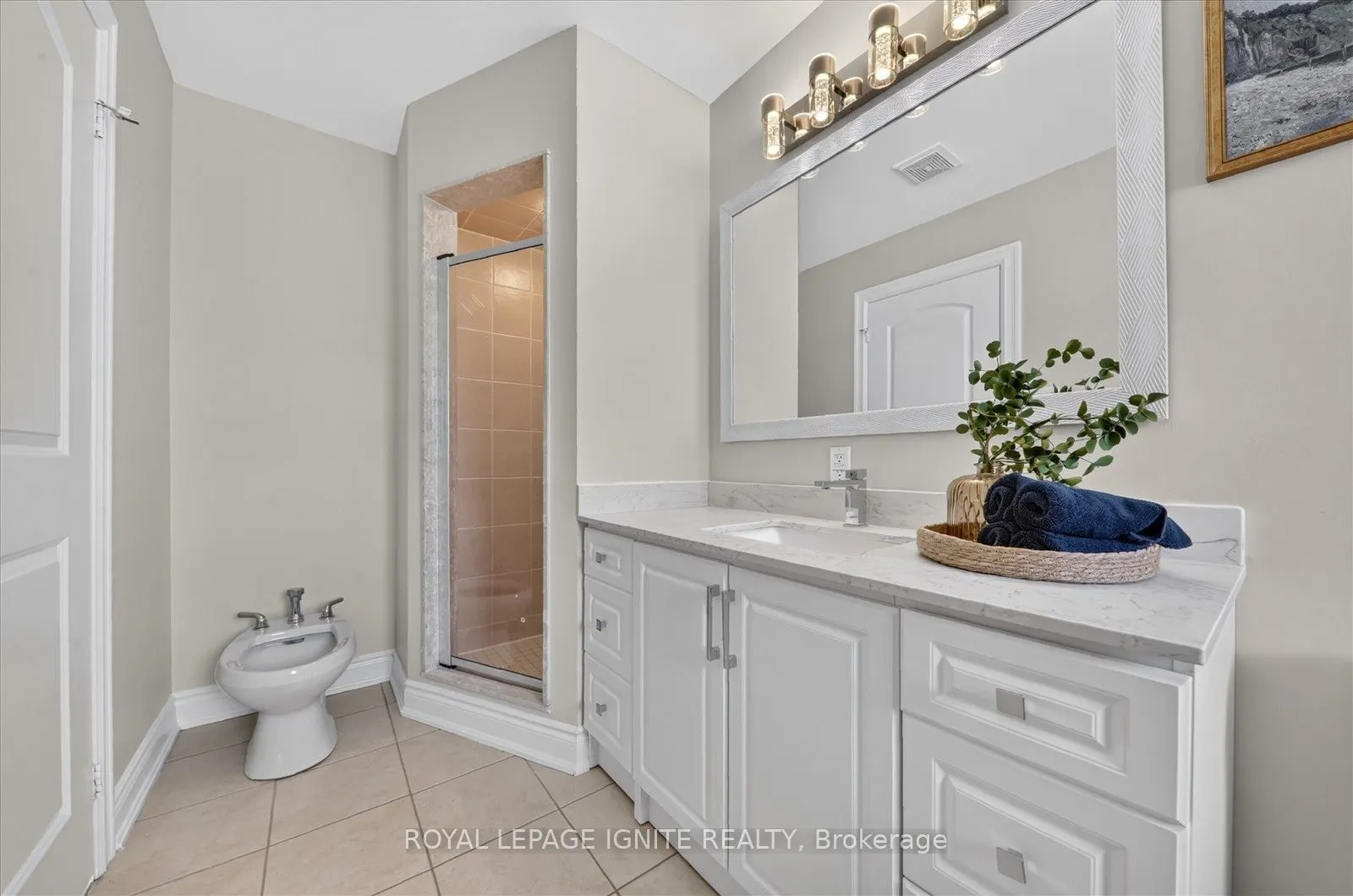 8032 Kipling Avenue #9
