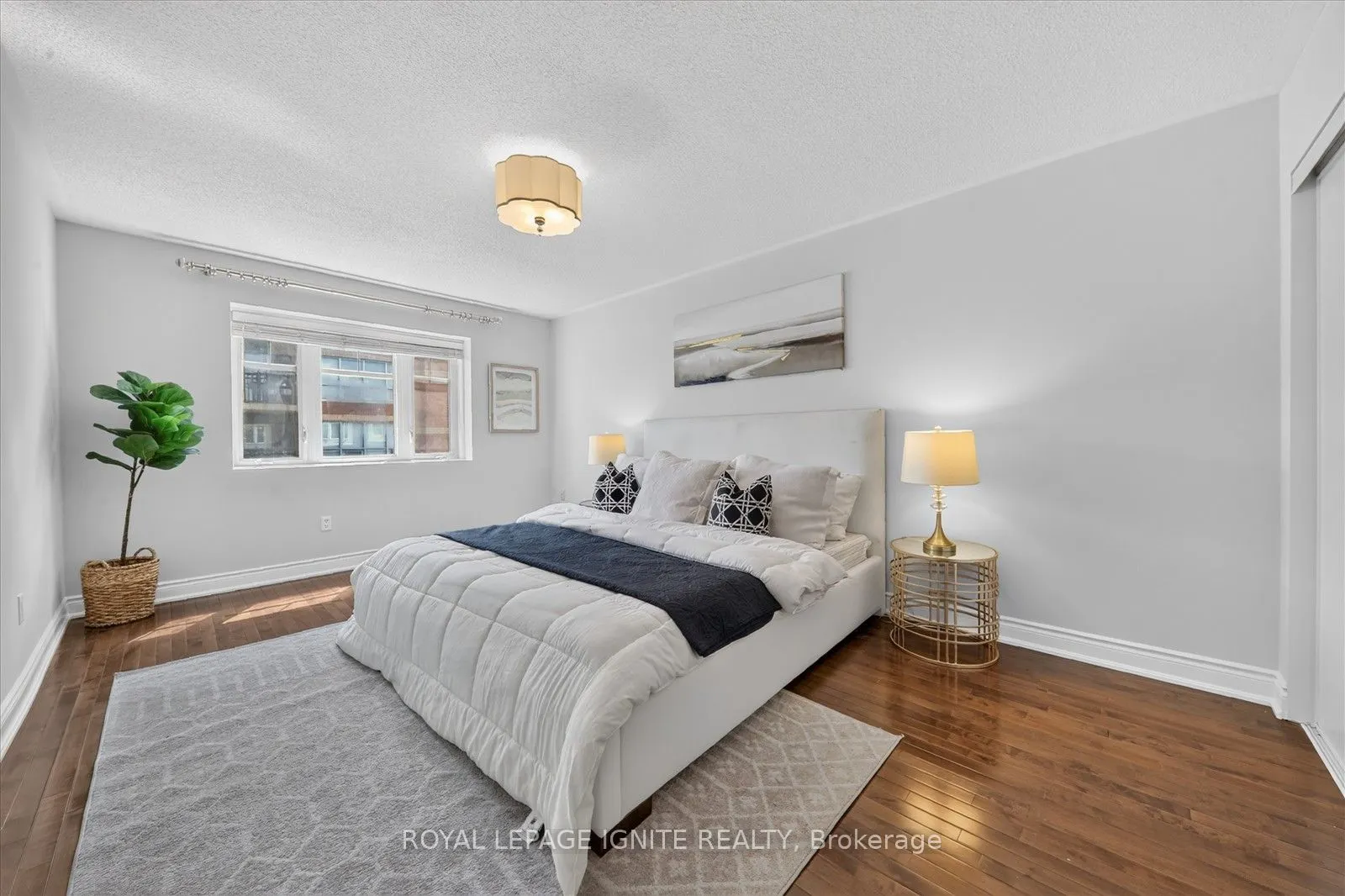 8032 Kipling Avenue #9
