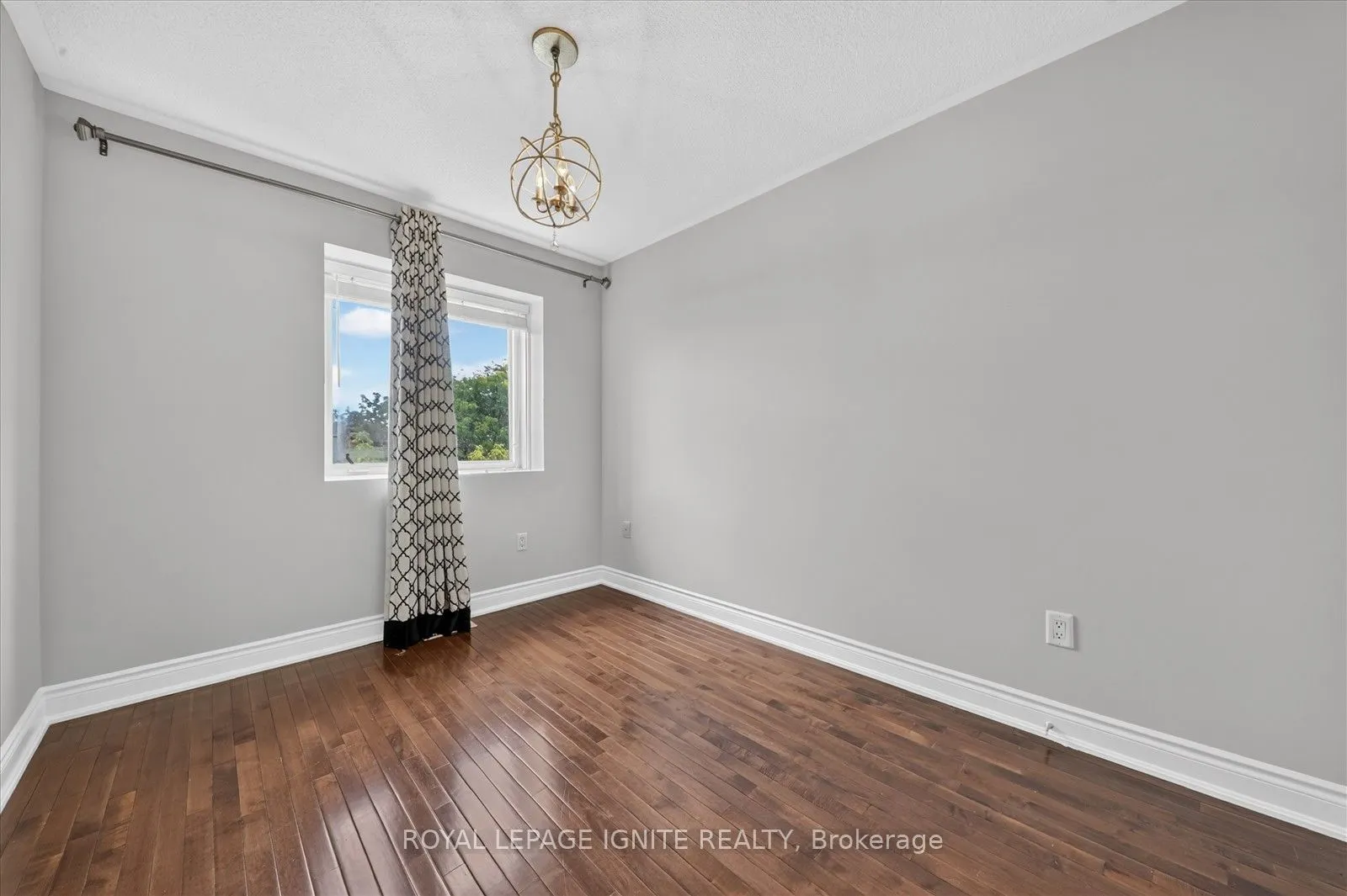8032 Kipling Avenue #9