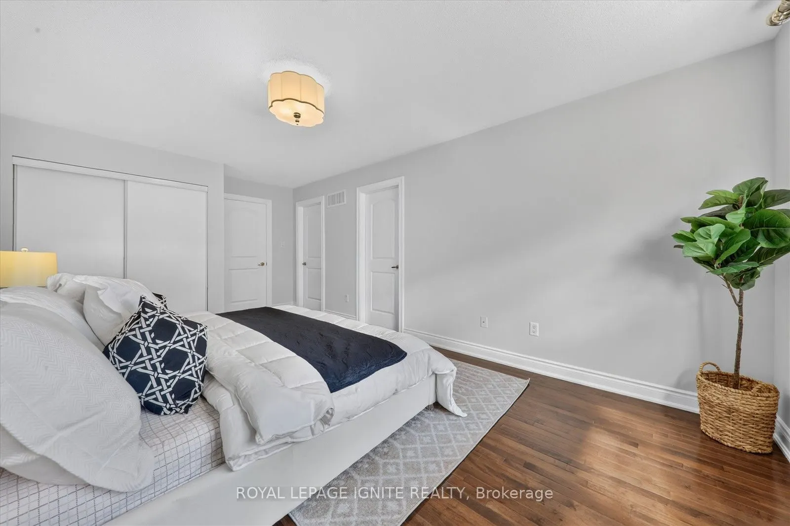8032 Kipling Avenue #9