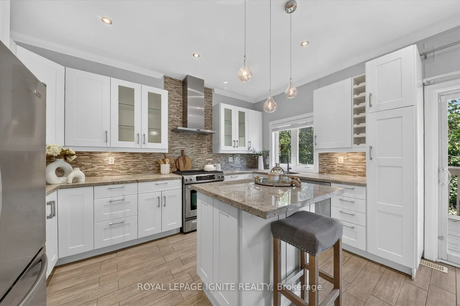 8032 Kipling Avenue #9