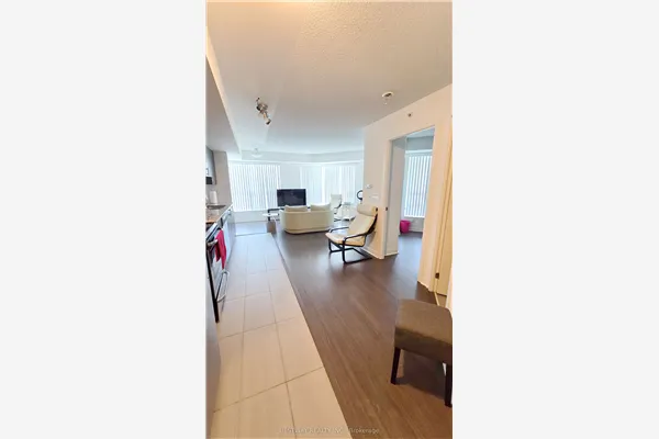 75 Norman Bethune Avenue