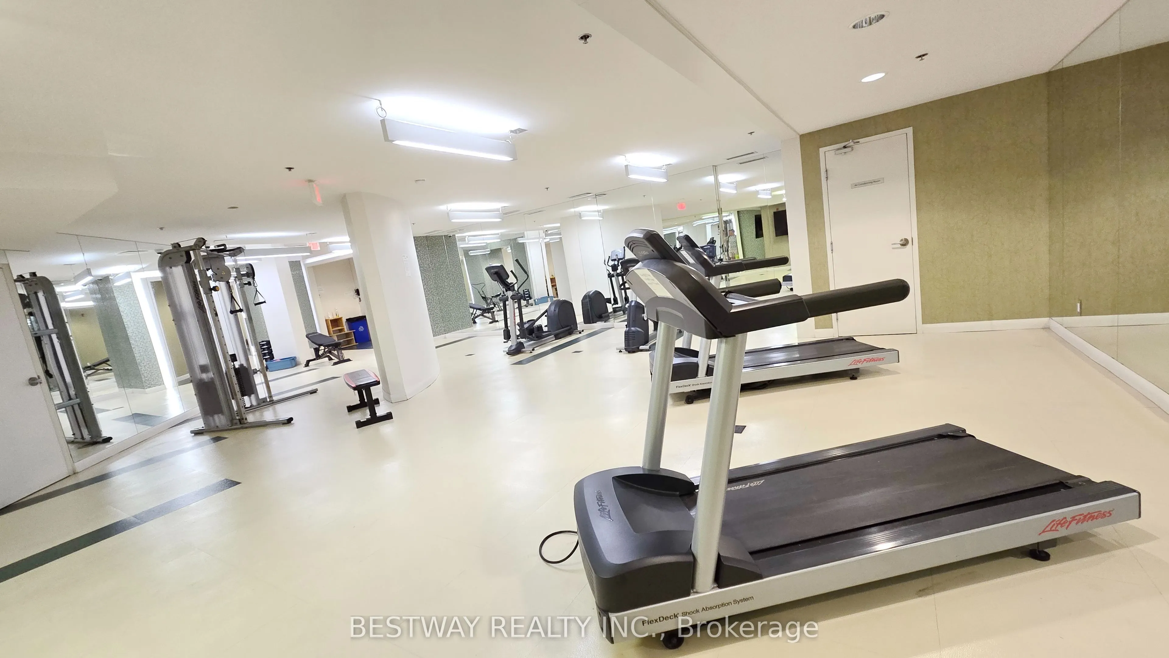 75 Norman Bethune Avenue #208