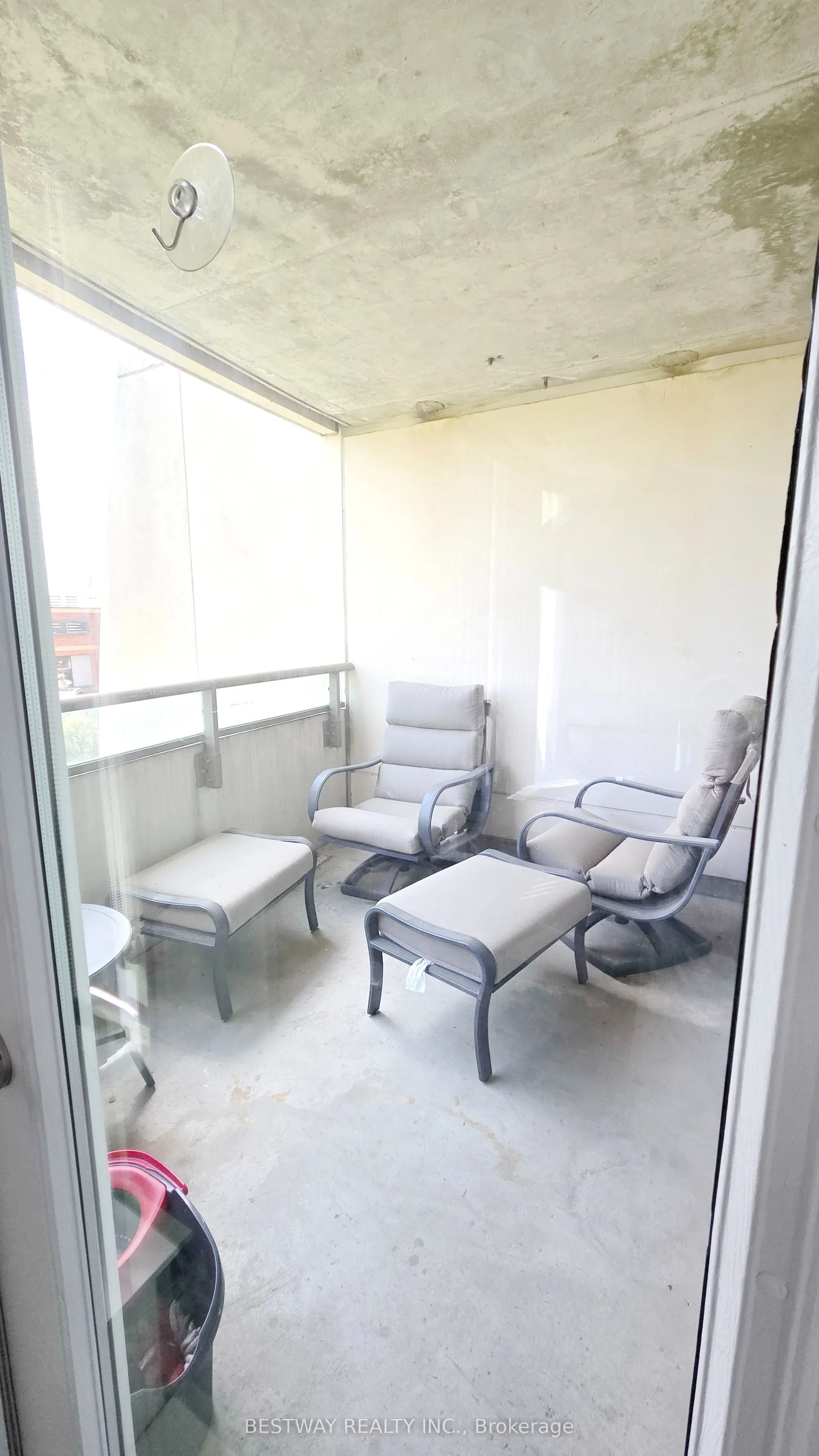 75 Norman Bethune Avenue #208