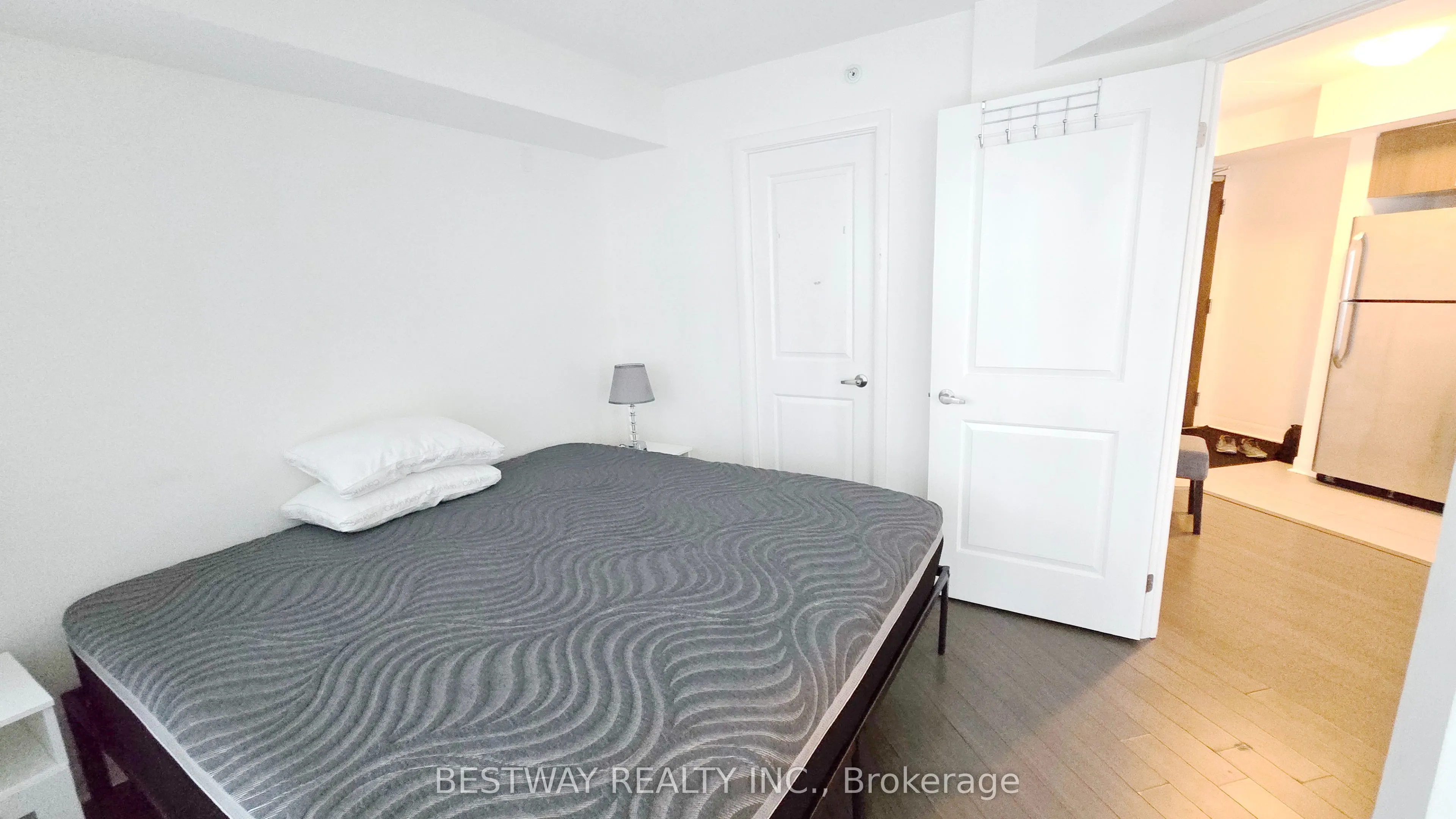 75 Norman Bethune Avenue #208