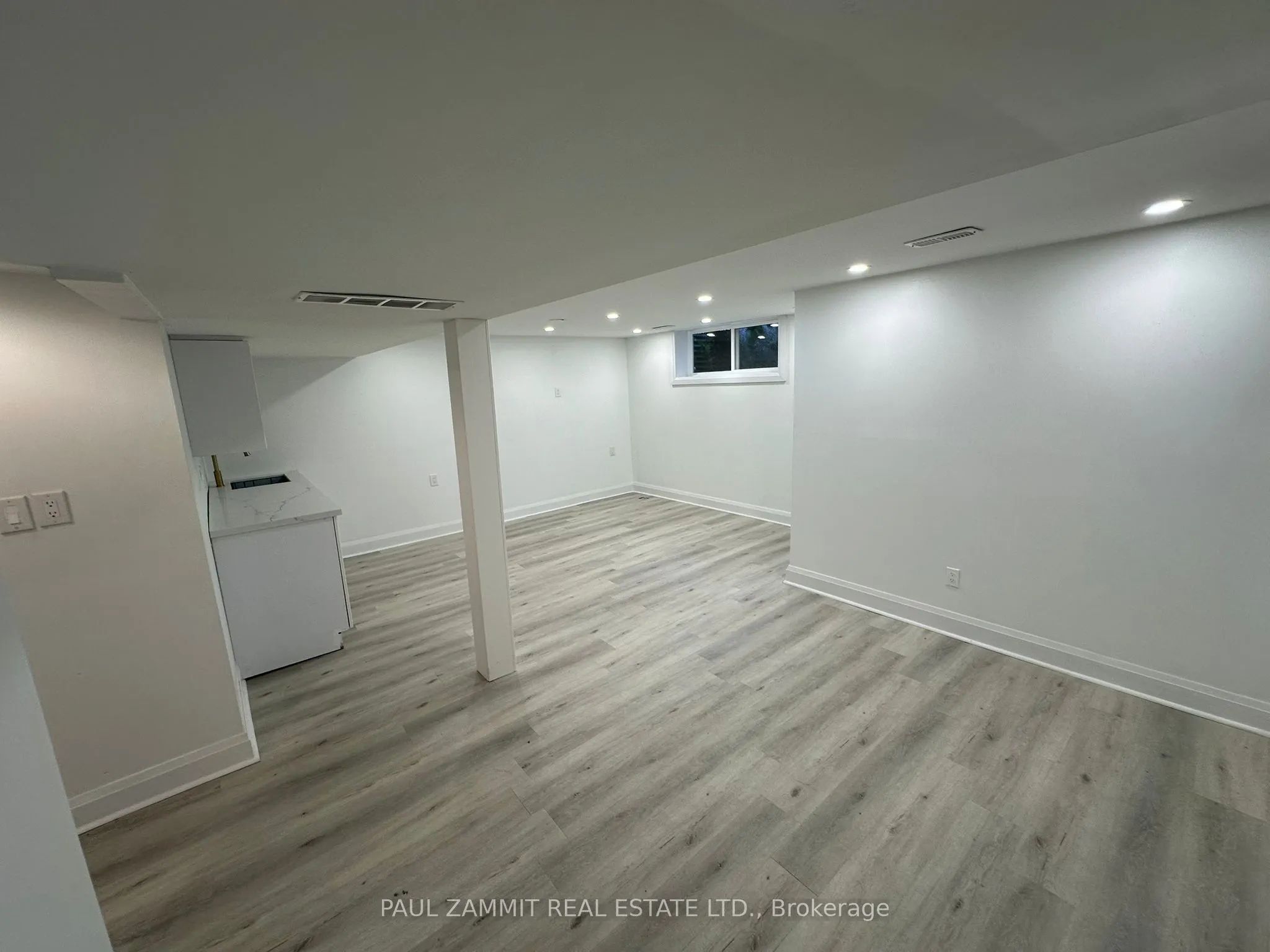 6 King Richard Court