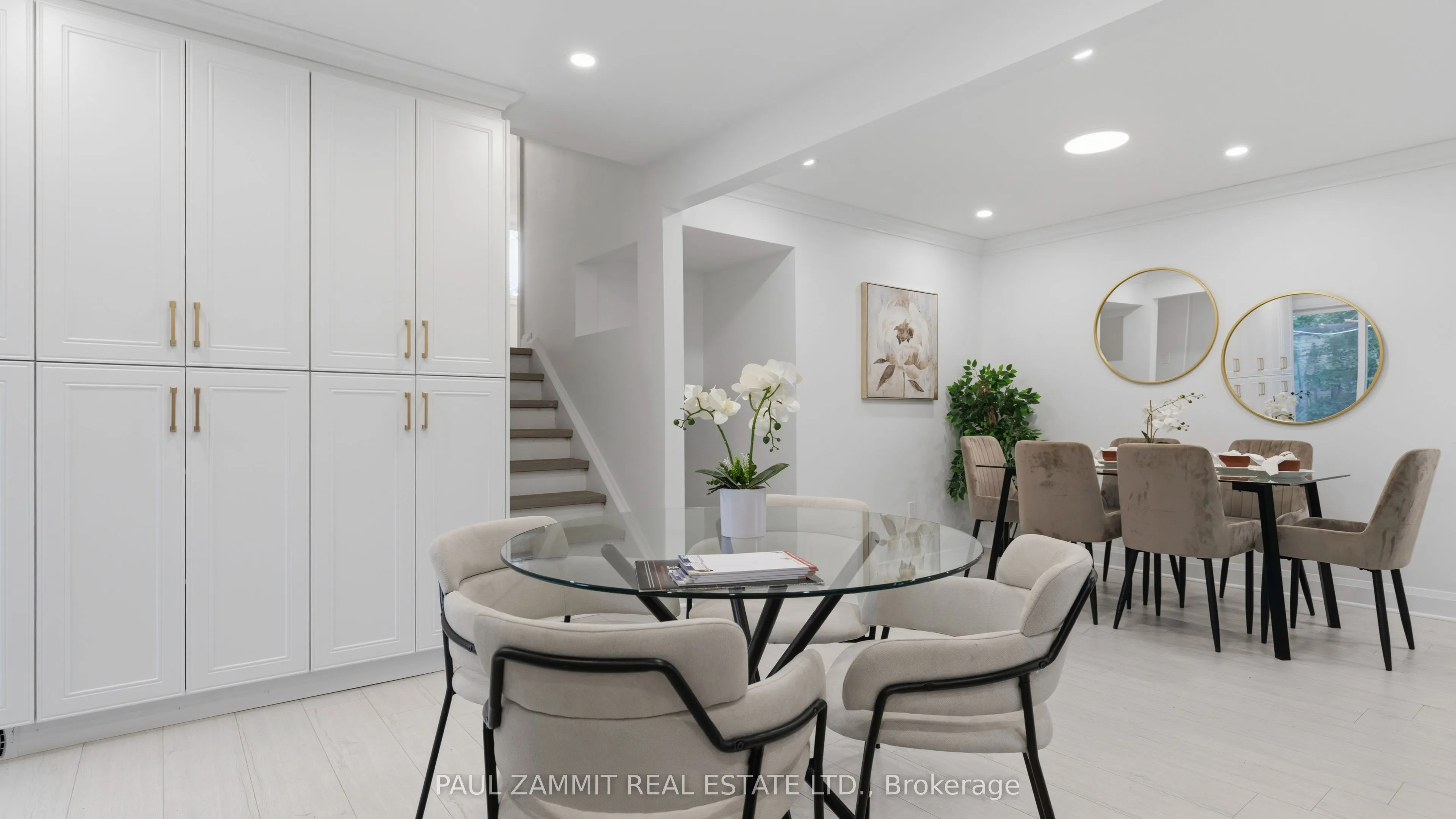 6 King Richard Court