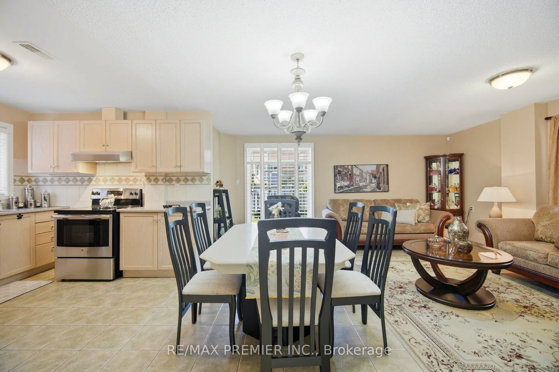 137 Blackthorn Drive