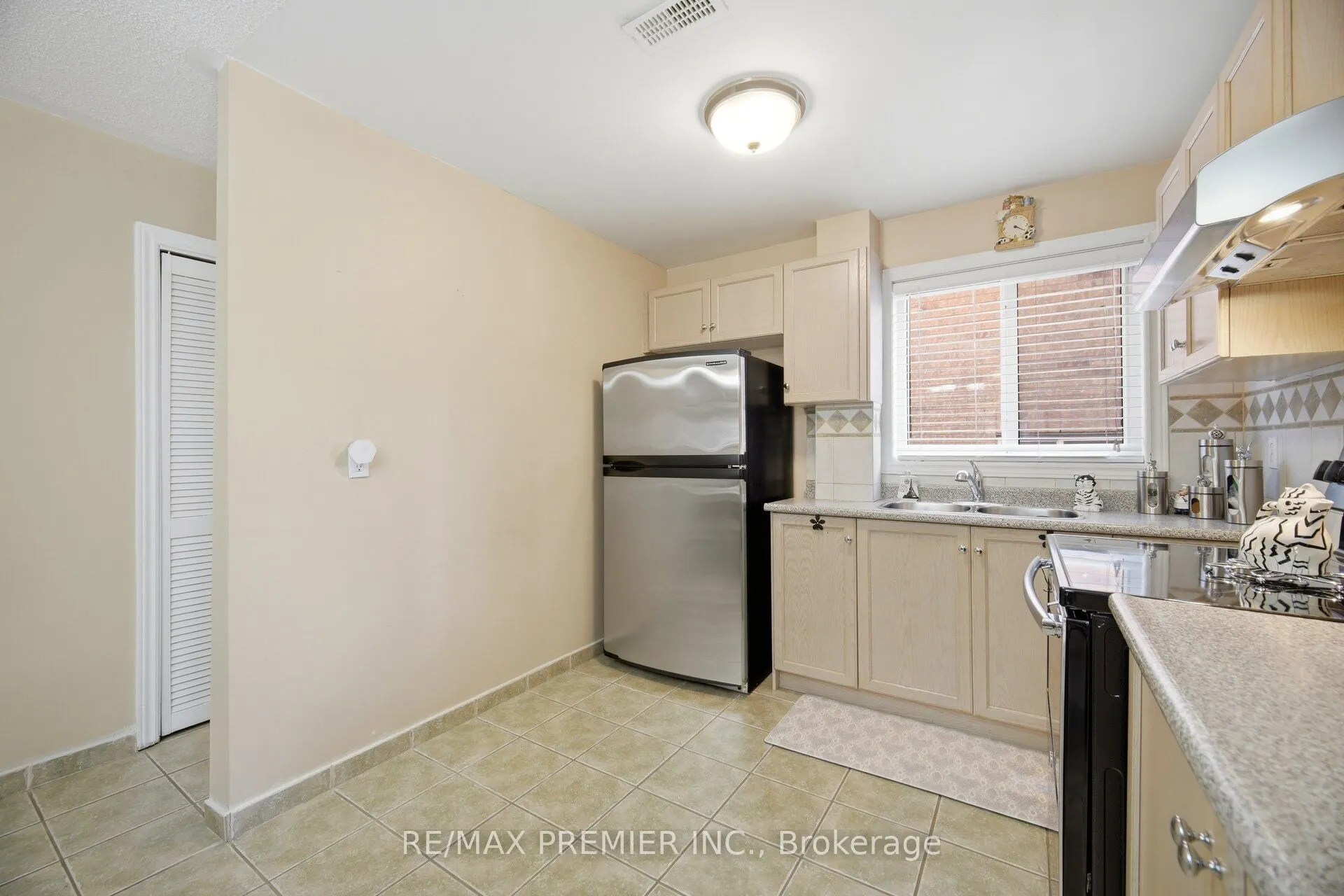 137 Blackthorn Drive
