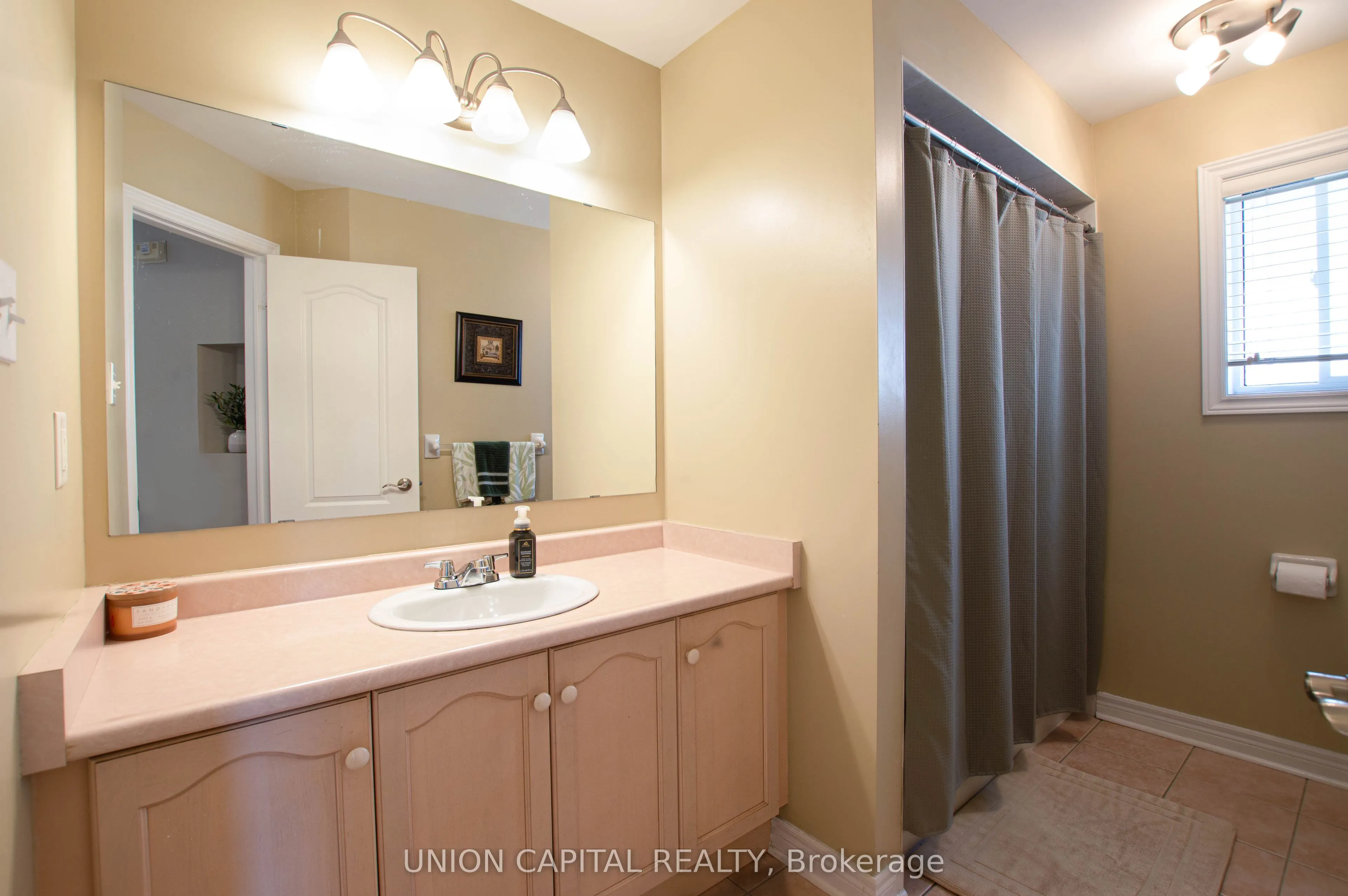28 Sail Crescent
