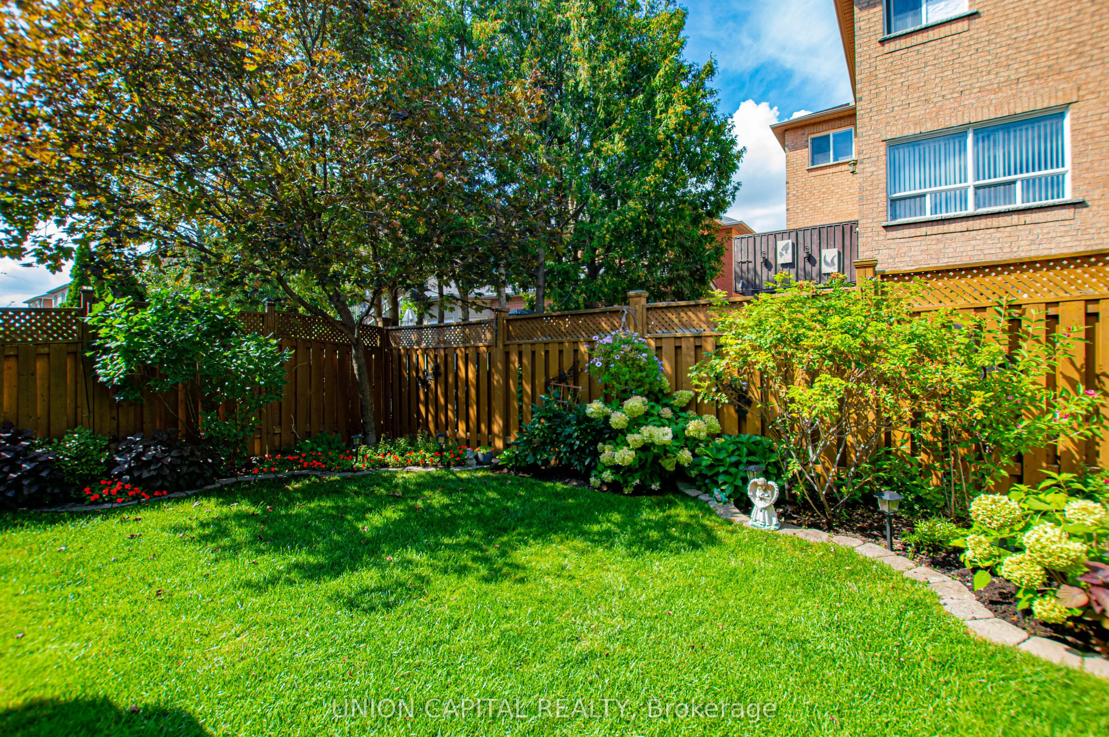 28 Sail Crescent