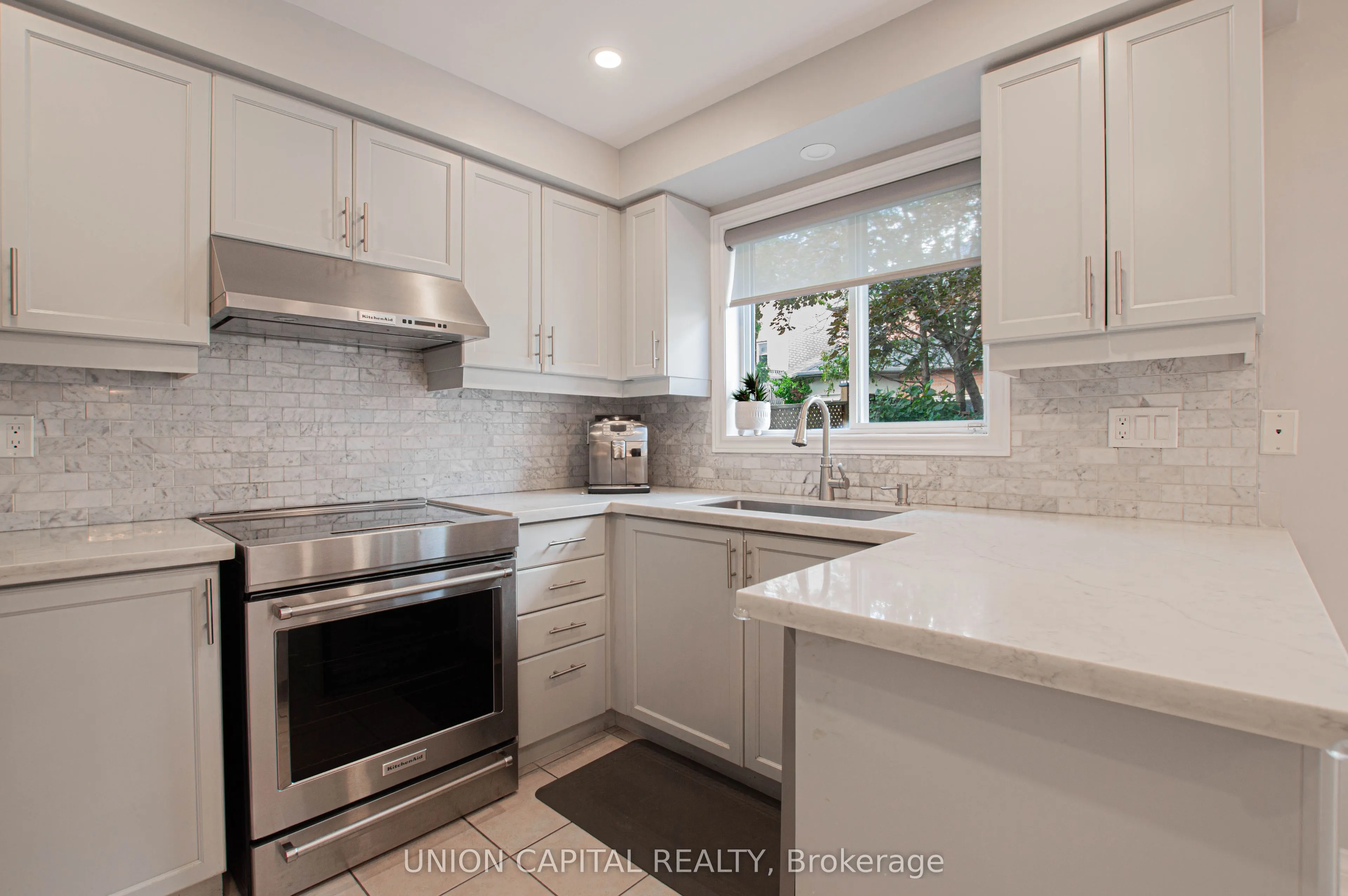 28 Sail Crescent