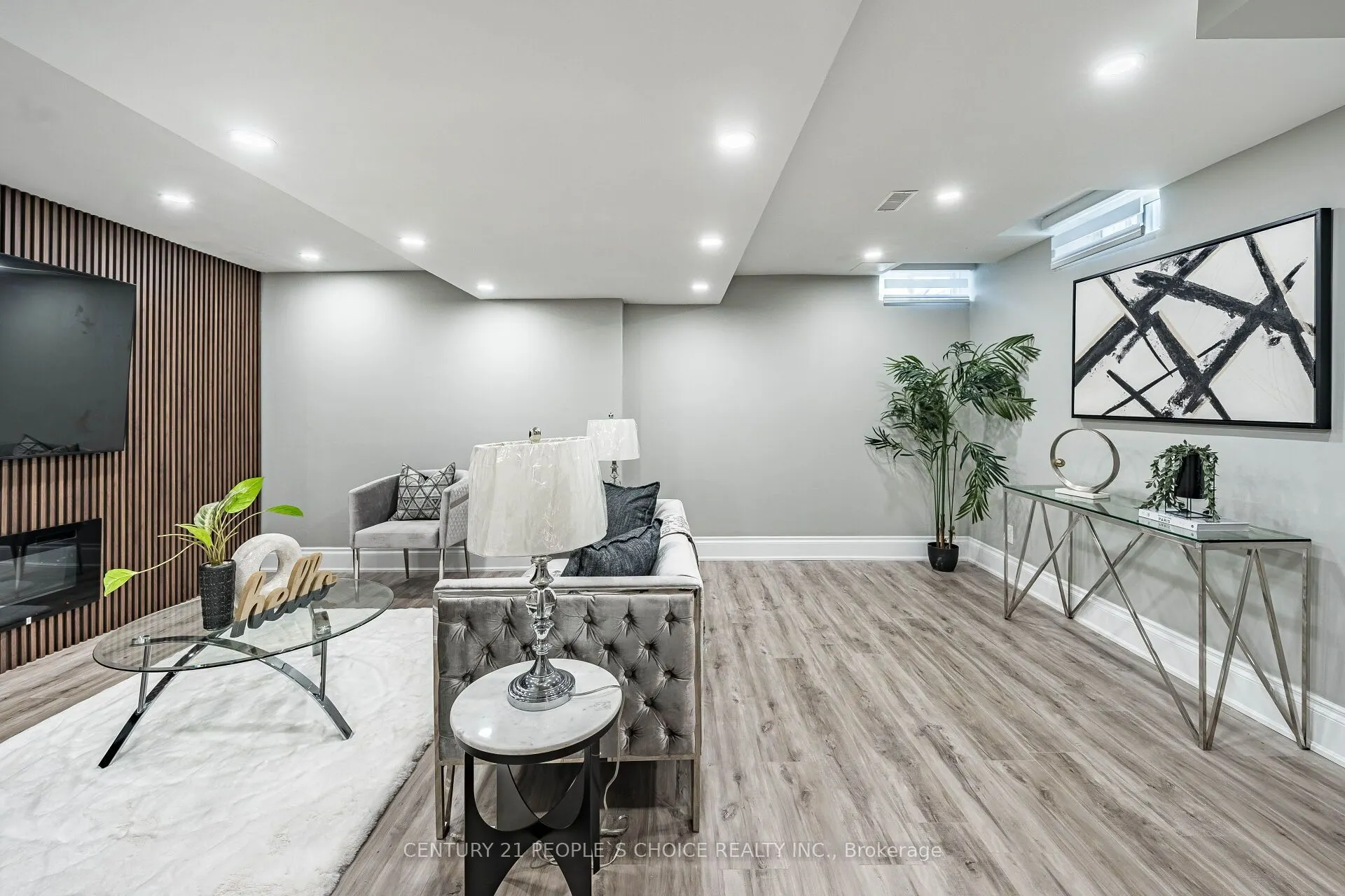 211 Wildberry Crescent